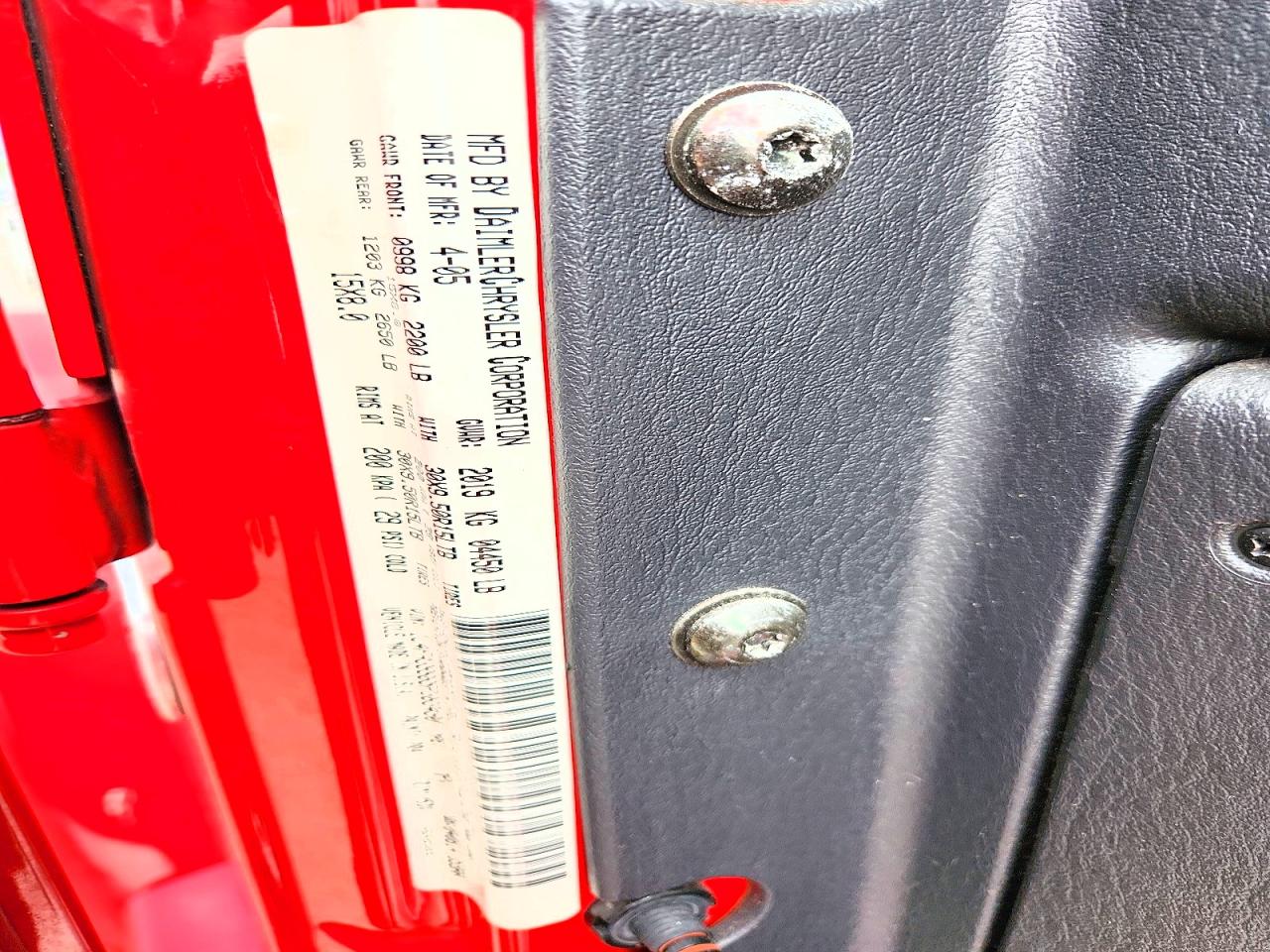 2005 Jeep Wrangler X Red vin: 1J4FA39S65P363490