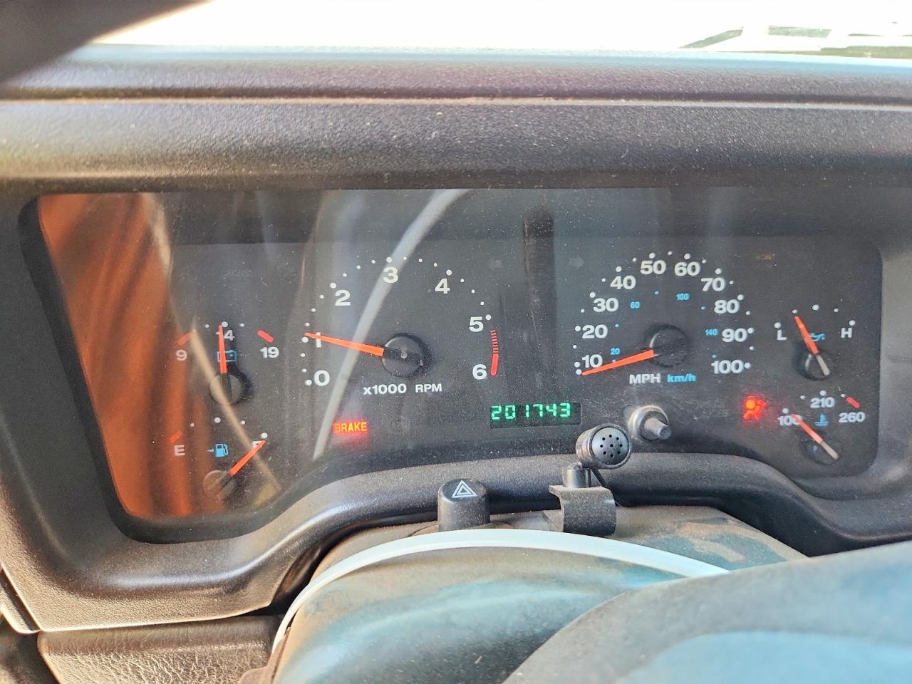 2005 Jeep Wrangler X Silver vin: 1J4FA39S65P376367