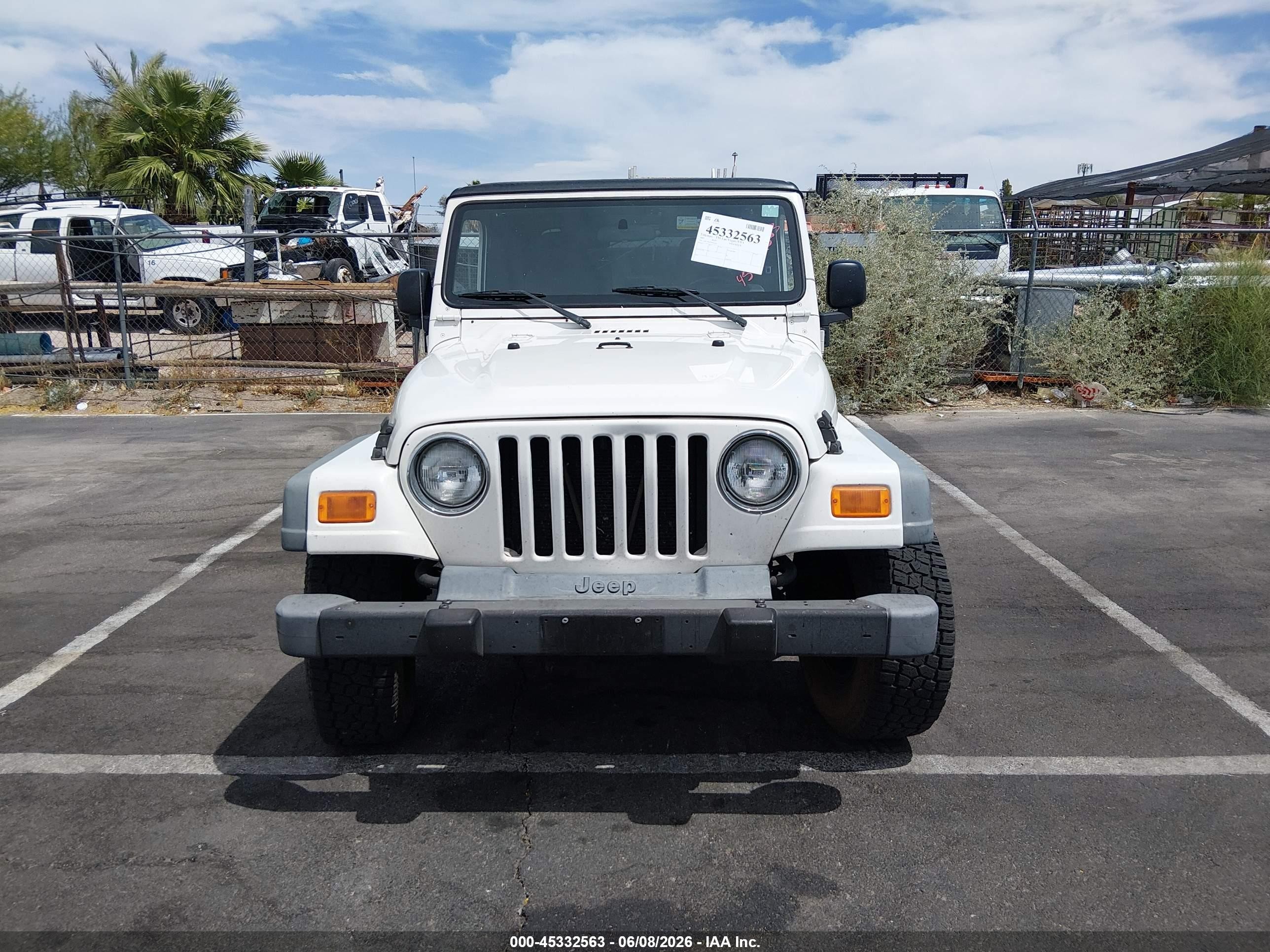 2005 Jeep Wrangler X White vin: 1J4FA39S75P365426