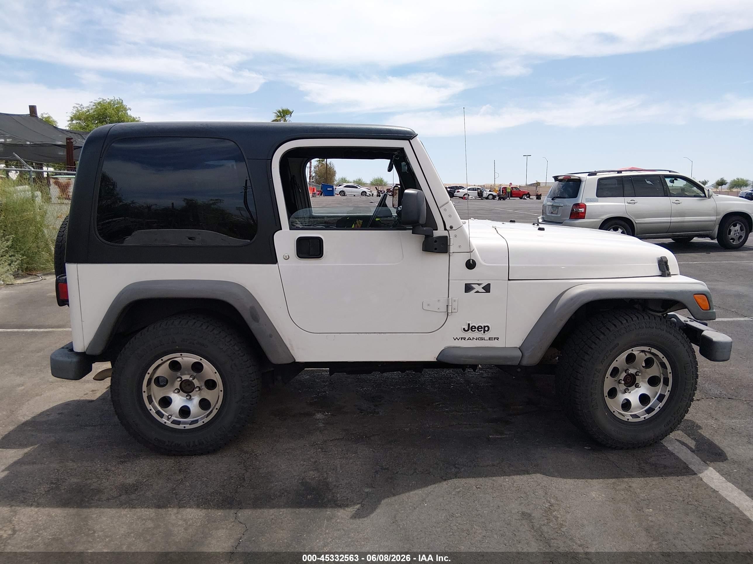 2005 Jeep Wrangler X White vin: 1J4FA39S75P365426