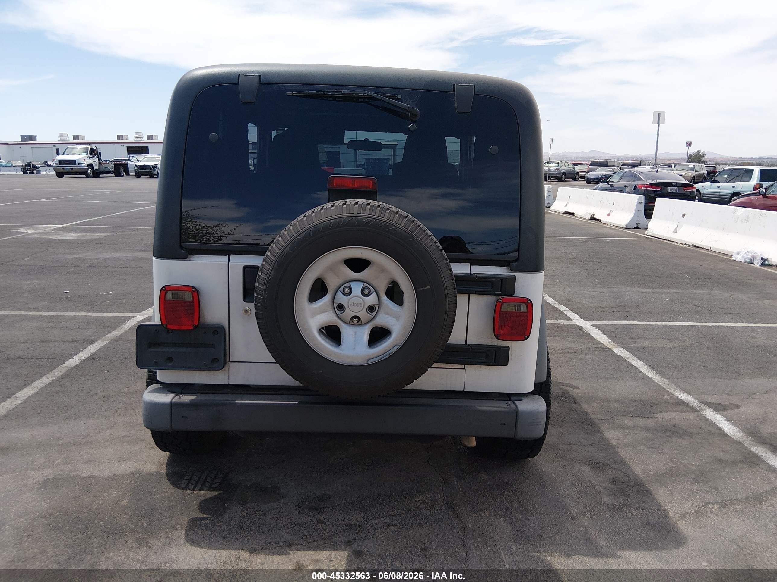 2005 Jeep Wrangler X White vin: 1J4FA39S75P365426