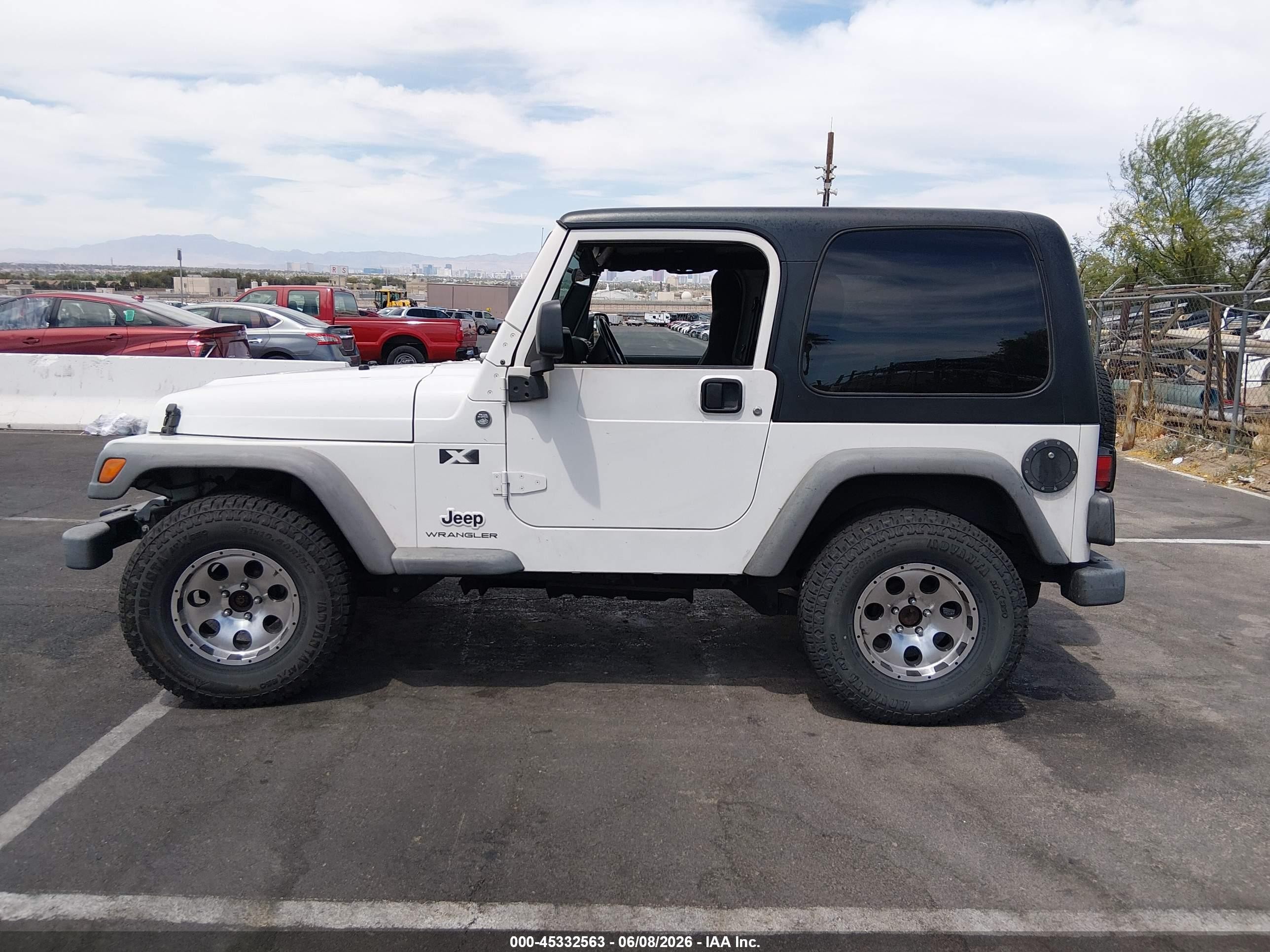 2005 Jeep Wrangler X White vin: 1J4FA39S75P365426