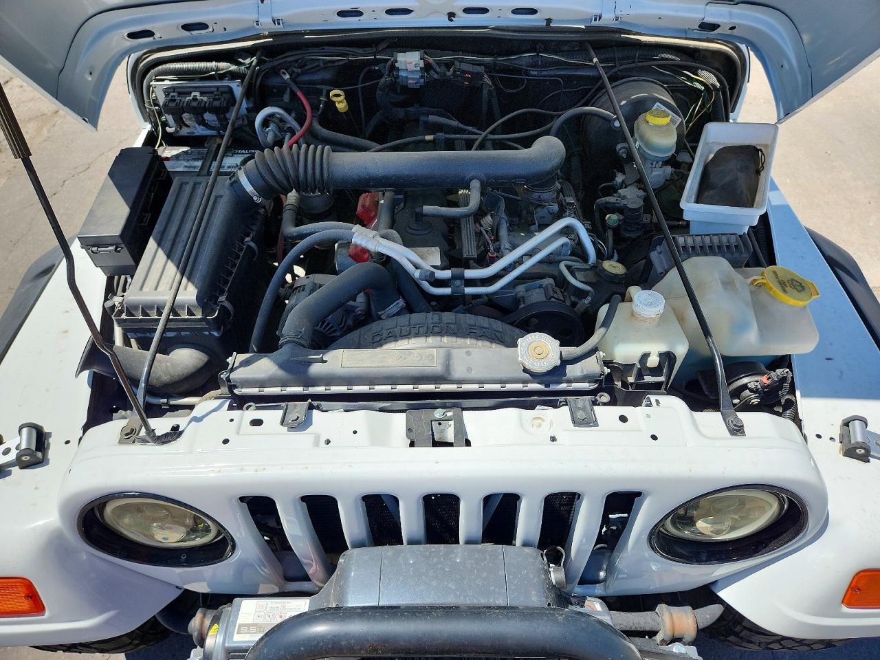 2004 Jeep Wrangler X White vin: 1J4FA39S94P700586