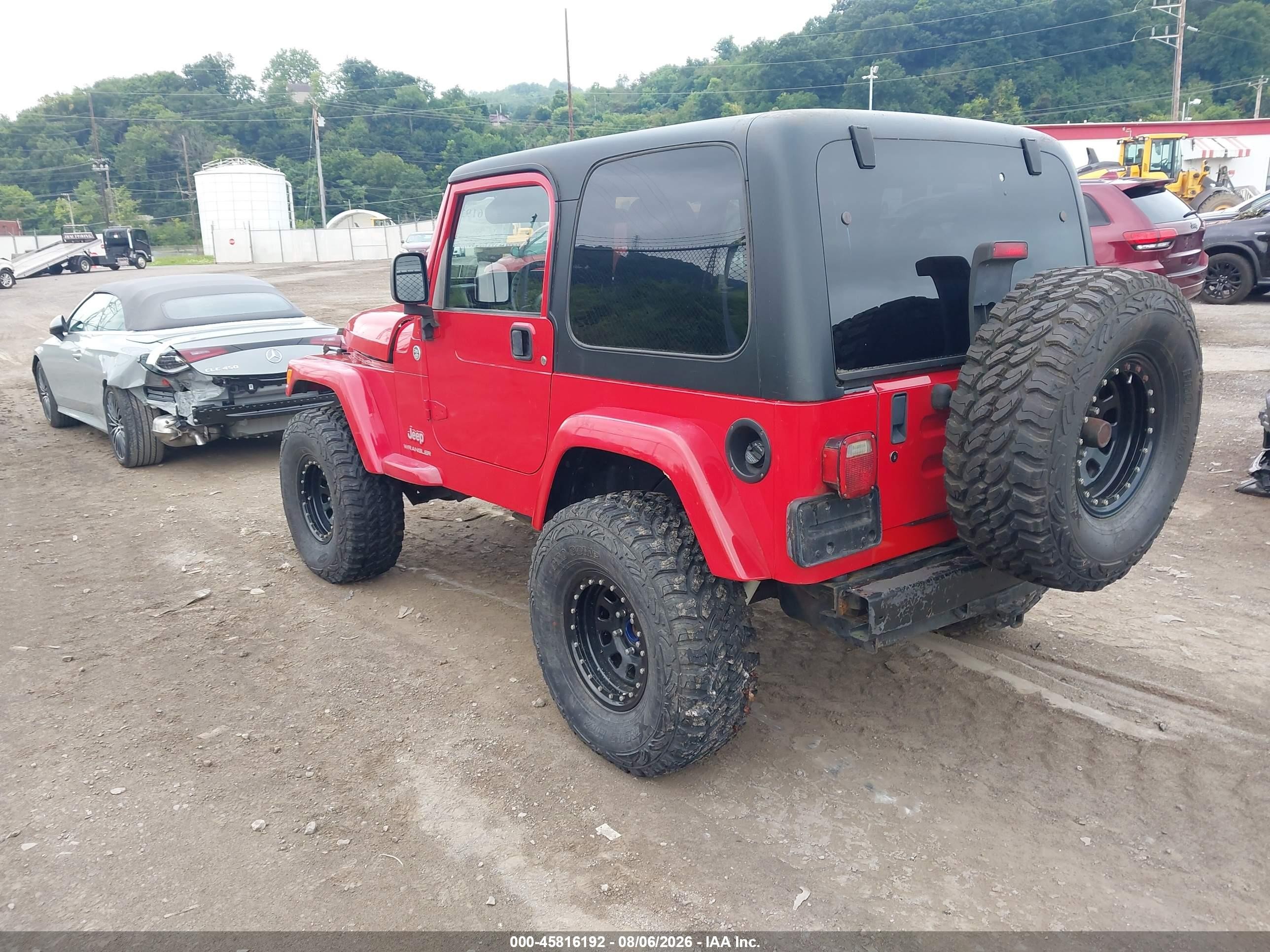 2005 Jeep Wrangler X Red vin: 1J4FA39S95P372619