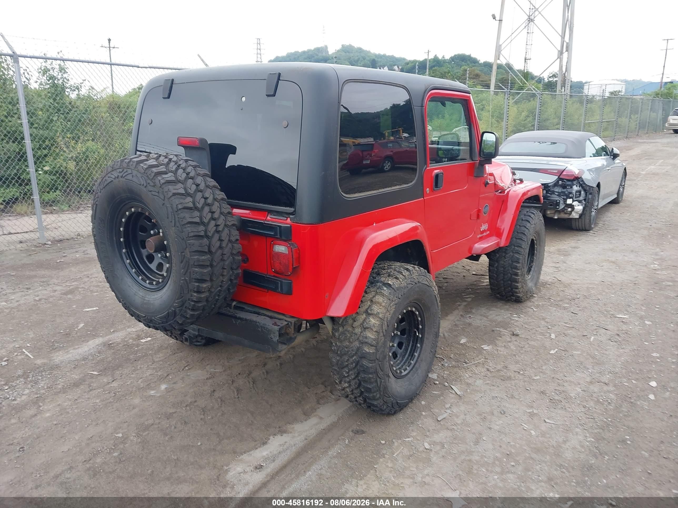 2005 Jeep Wrangler X Red vin: 1J4FA39S95P372619