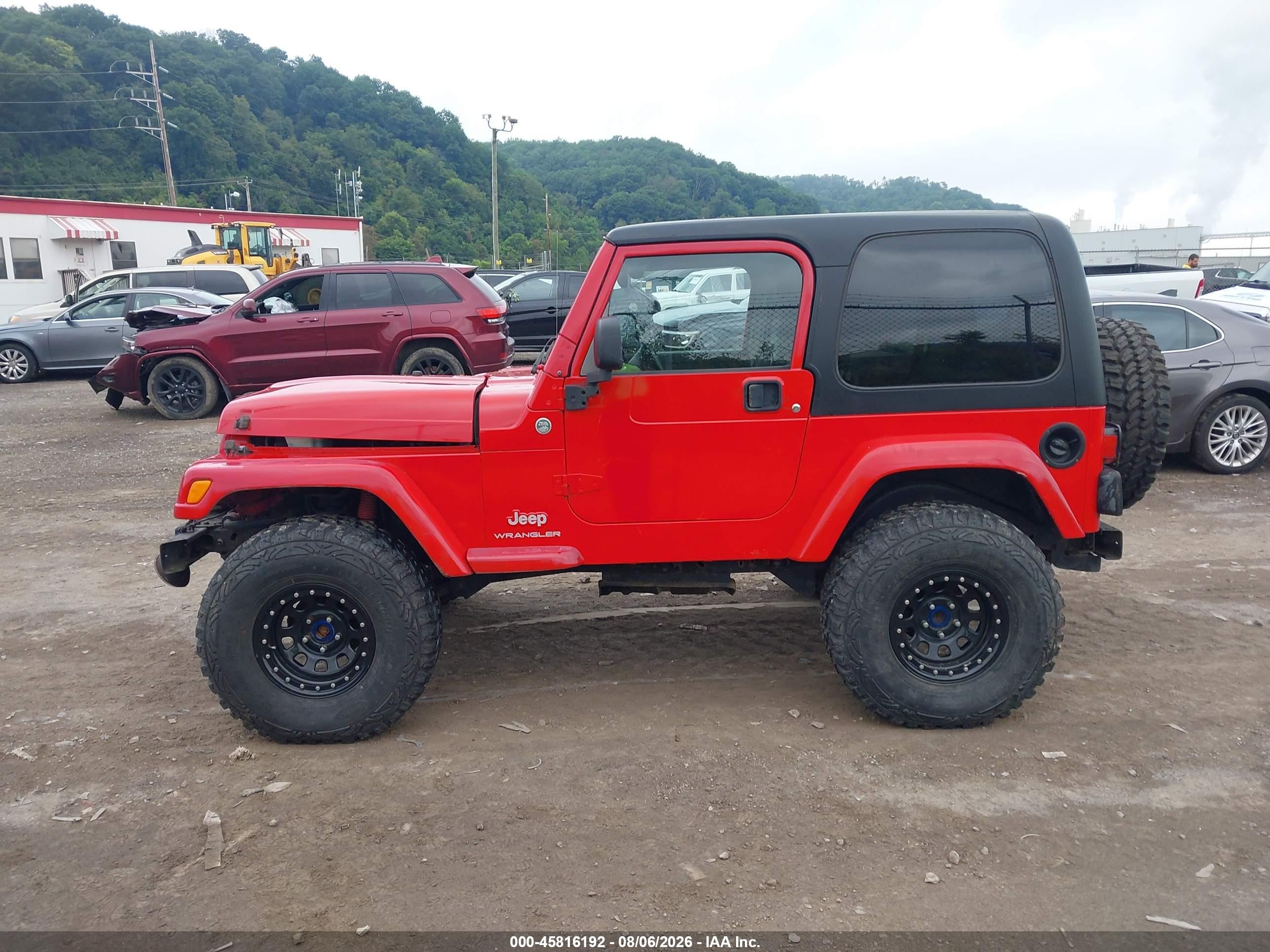 2005 Jeep Wrangler X Red vin: 1J4FA39S95P372619