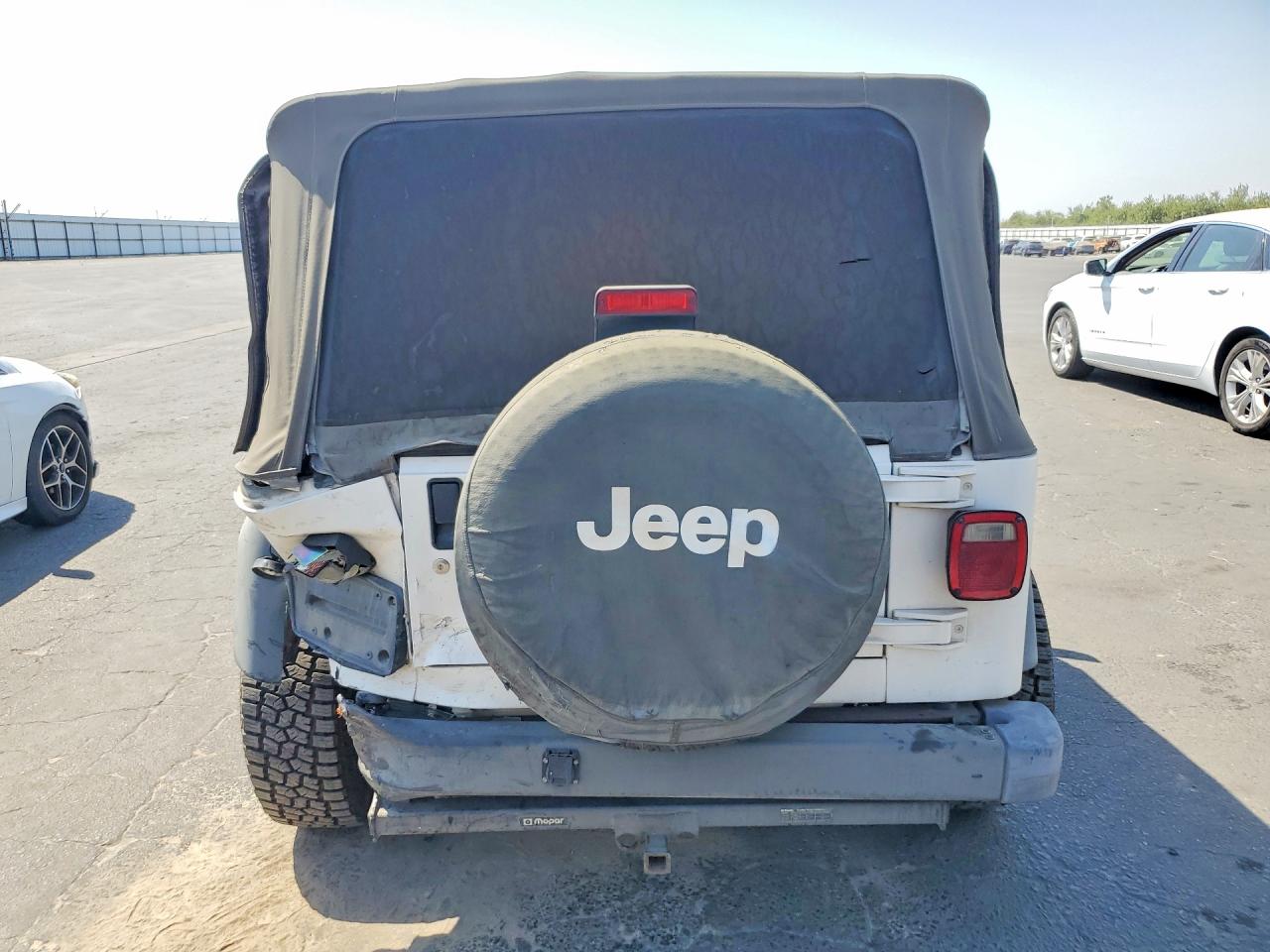 2004 Jeep Wrangler X White vin: 1J4FA39SX4P749537