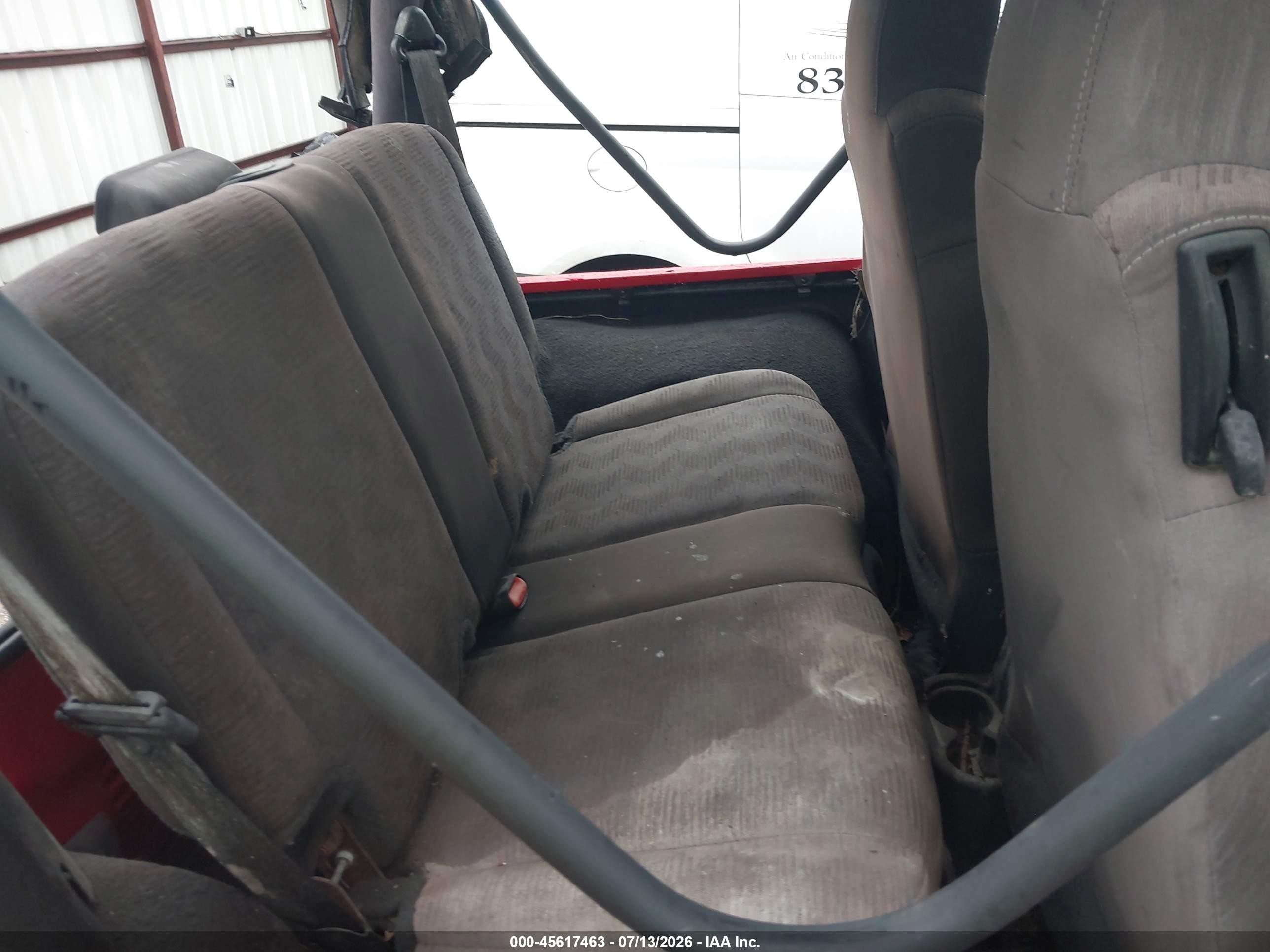 2005 Jeep Wrangler X Красный vin: 1J4FA39SX5P357210