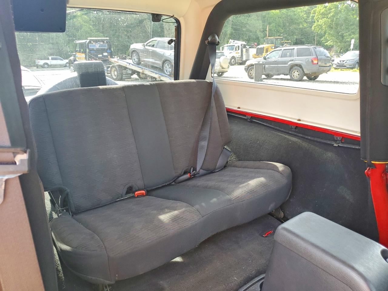 2005 Jeep Wrangler / Tj Unlimited Red vin: 1J4FA44S05P313150