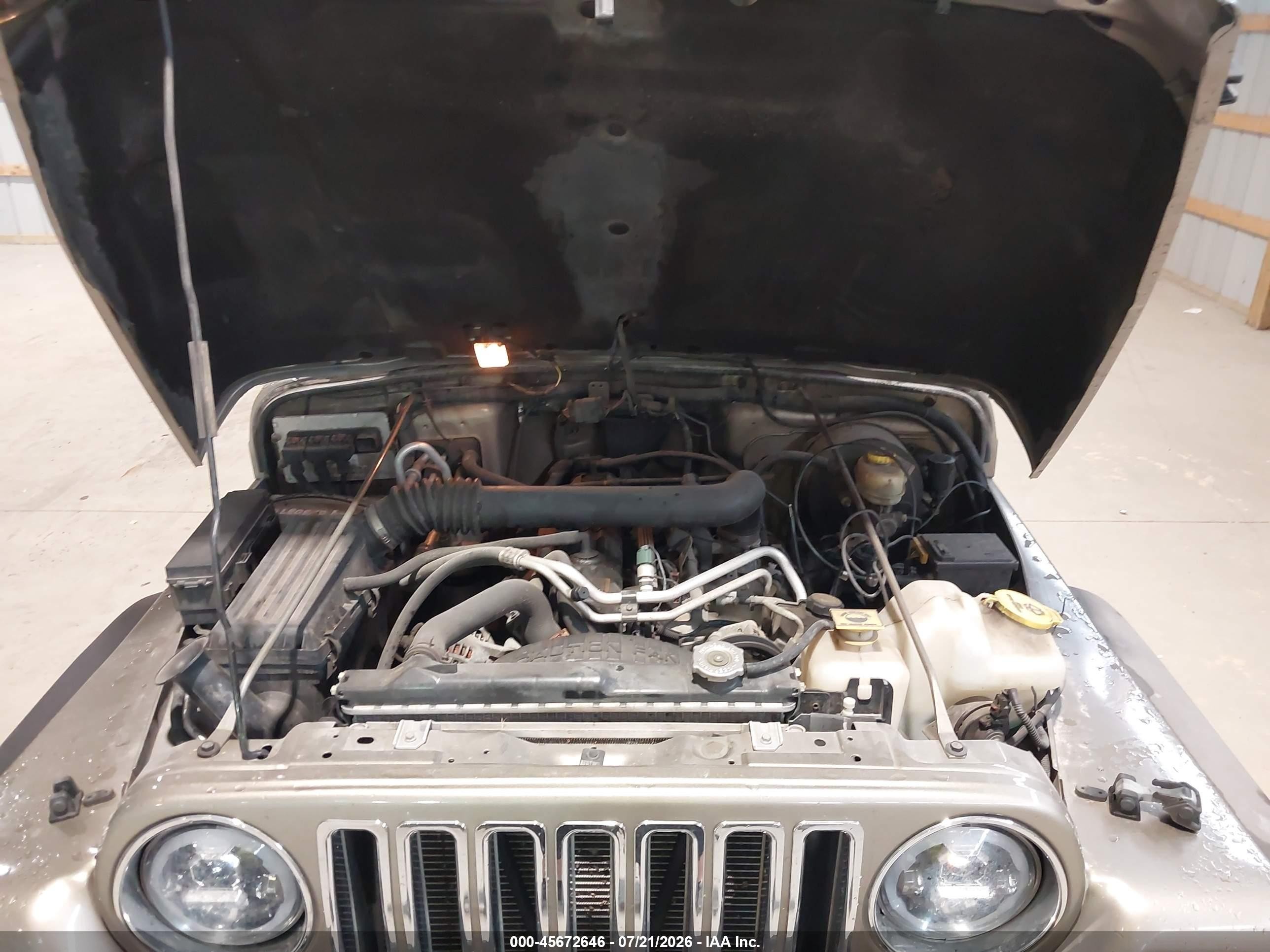 2005 Jeep Wrangler Unlimited Tan vin: 1J4FA44S05P320034