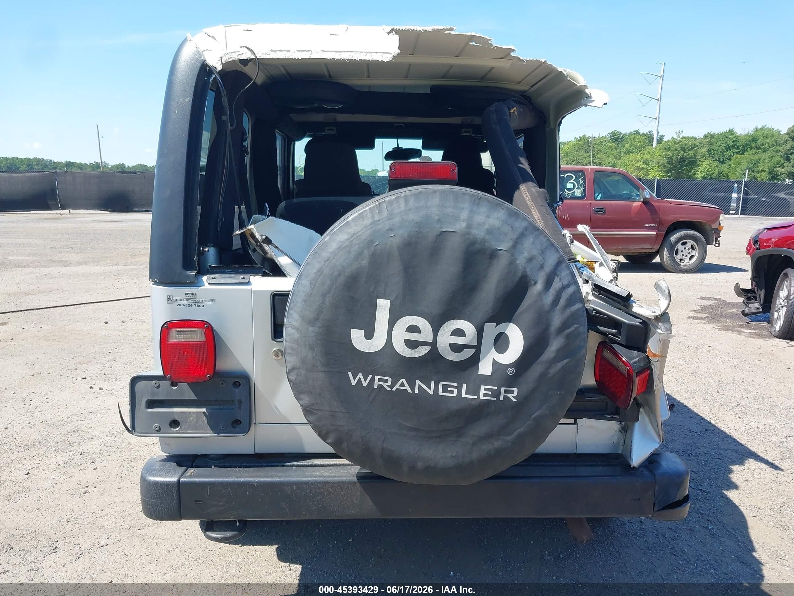 2005 Jeep Wrangler Серебряный vin: 1J4FA44S15P376239