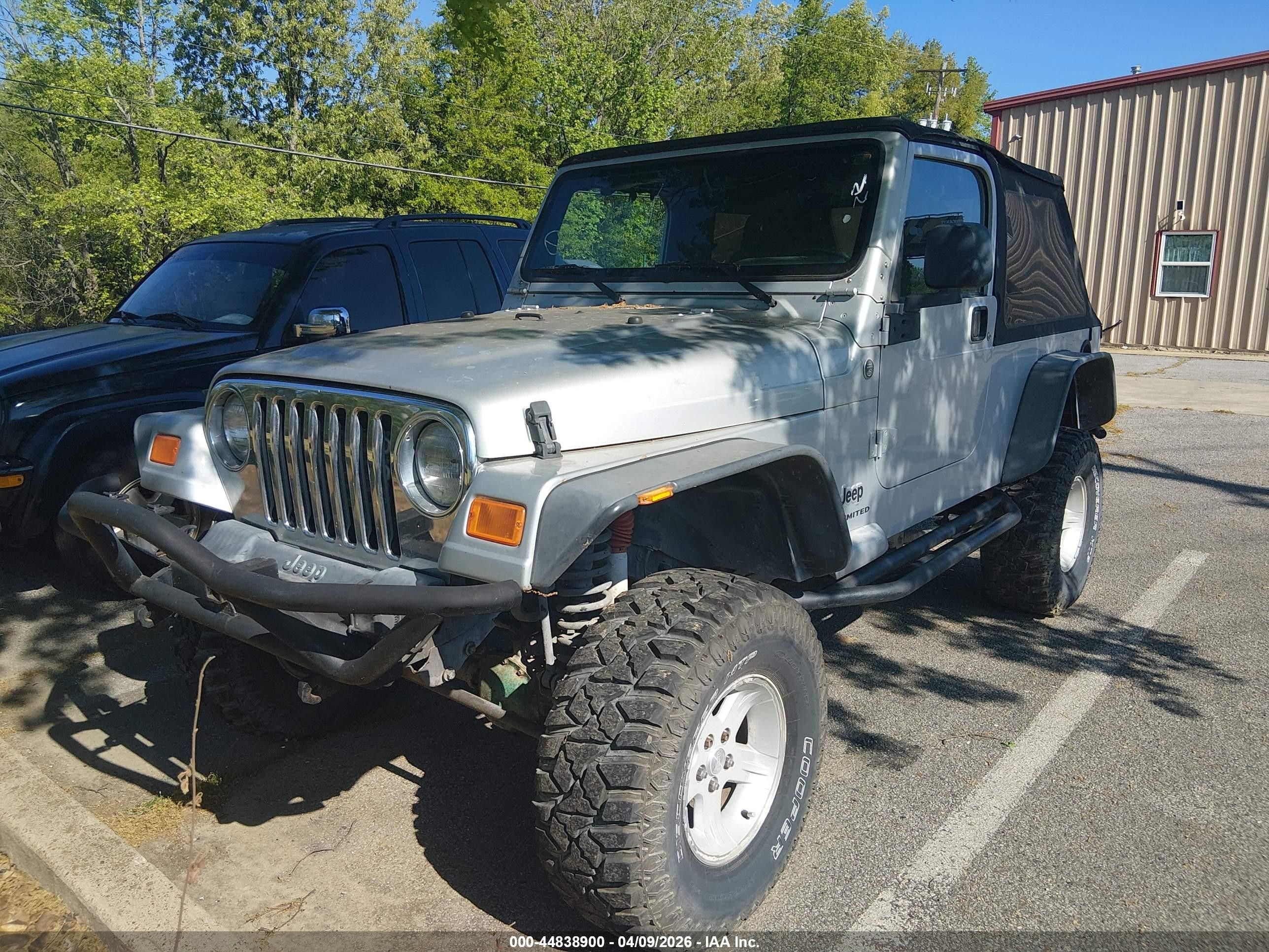 2005 Jeep Wrangler Unlimited Silver vin: 1J4FA44S55P307165