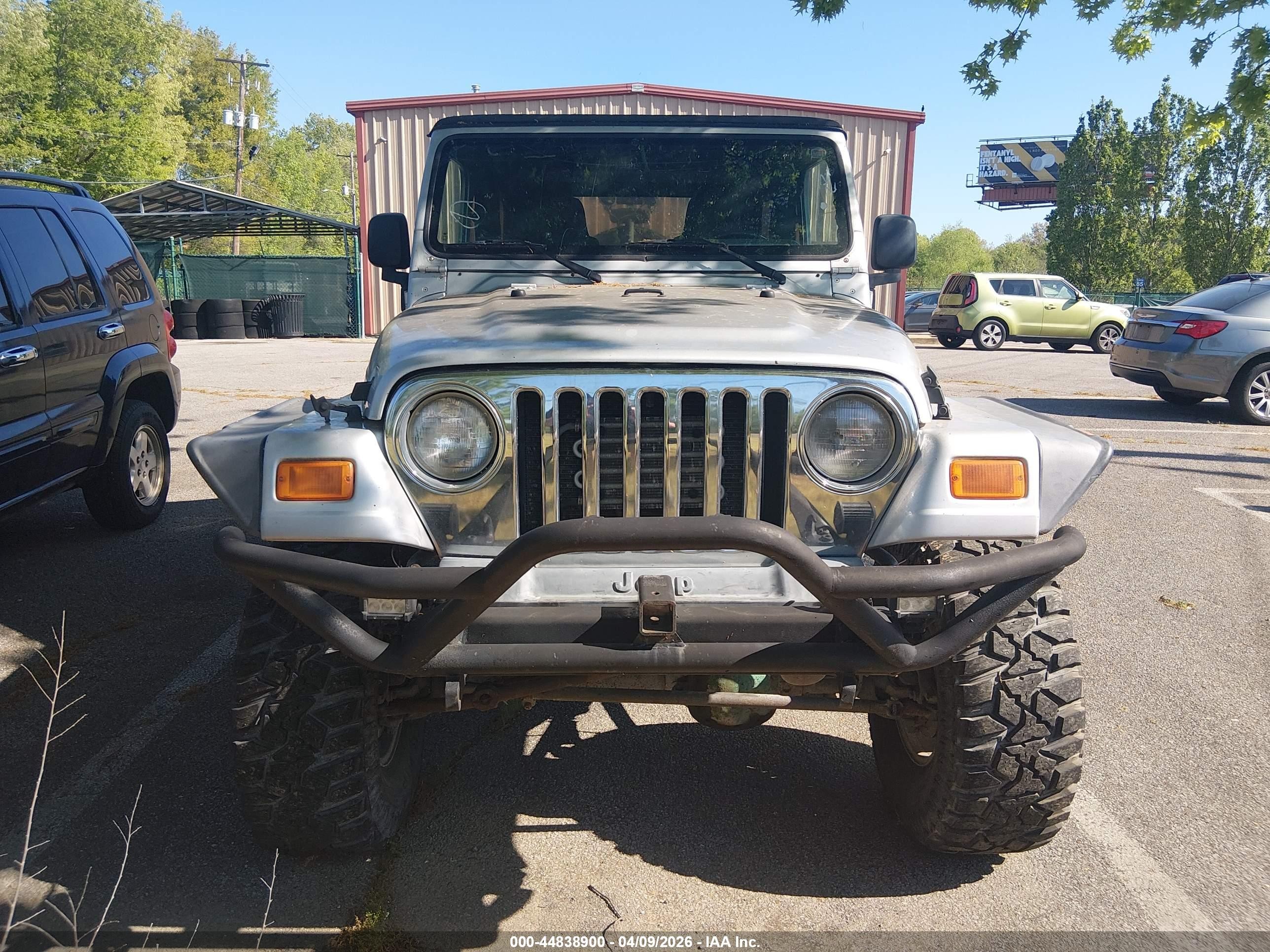 2005 Jeep Wrangler Unlimited Silver vin: 1J4FA44S55P307165