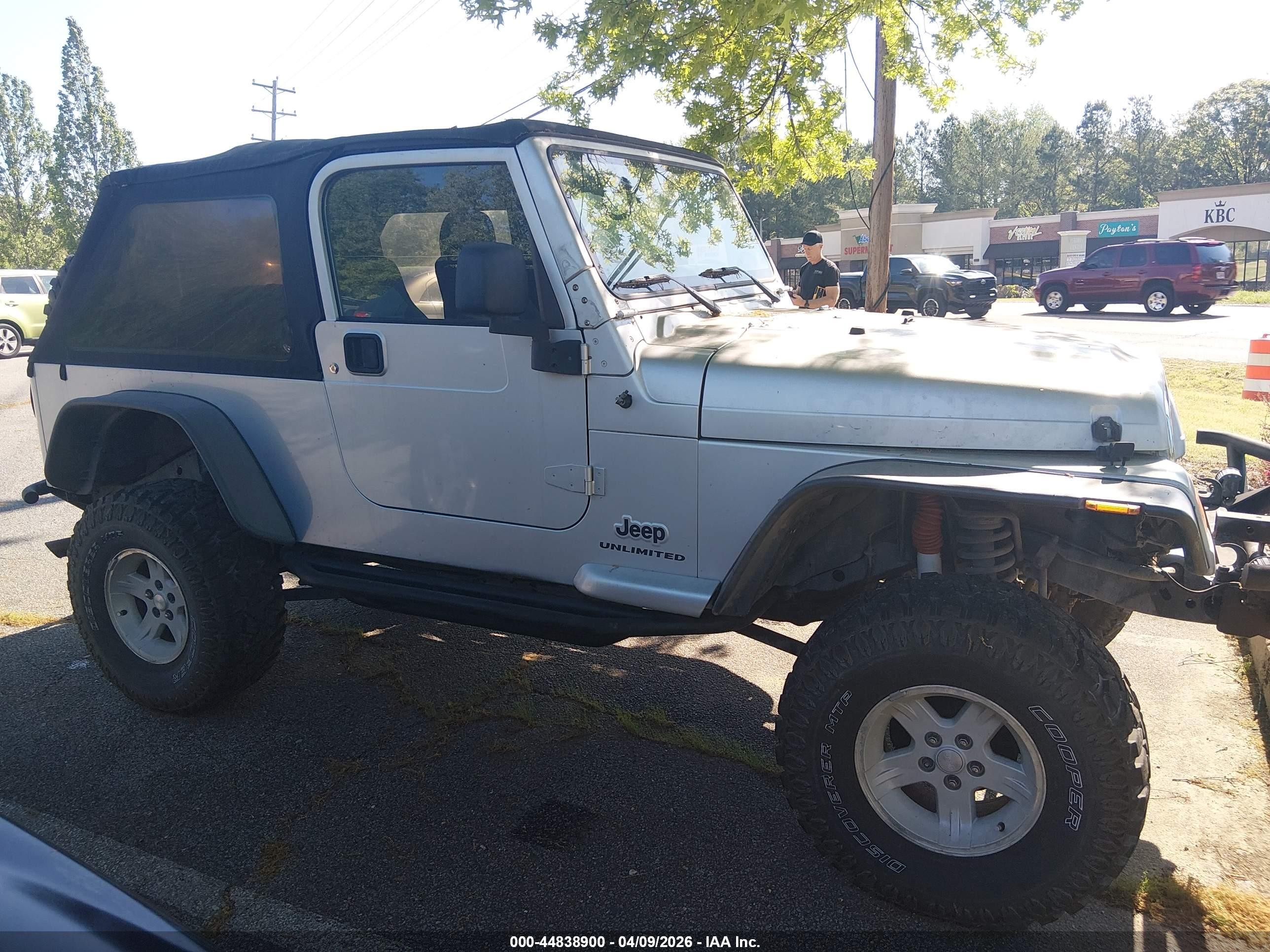 2005 Jeep Wrangler Unlimited Silver vin: 1J4FA44S55P307165