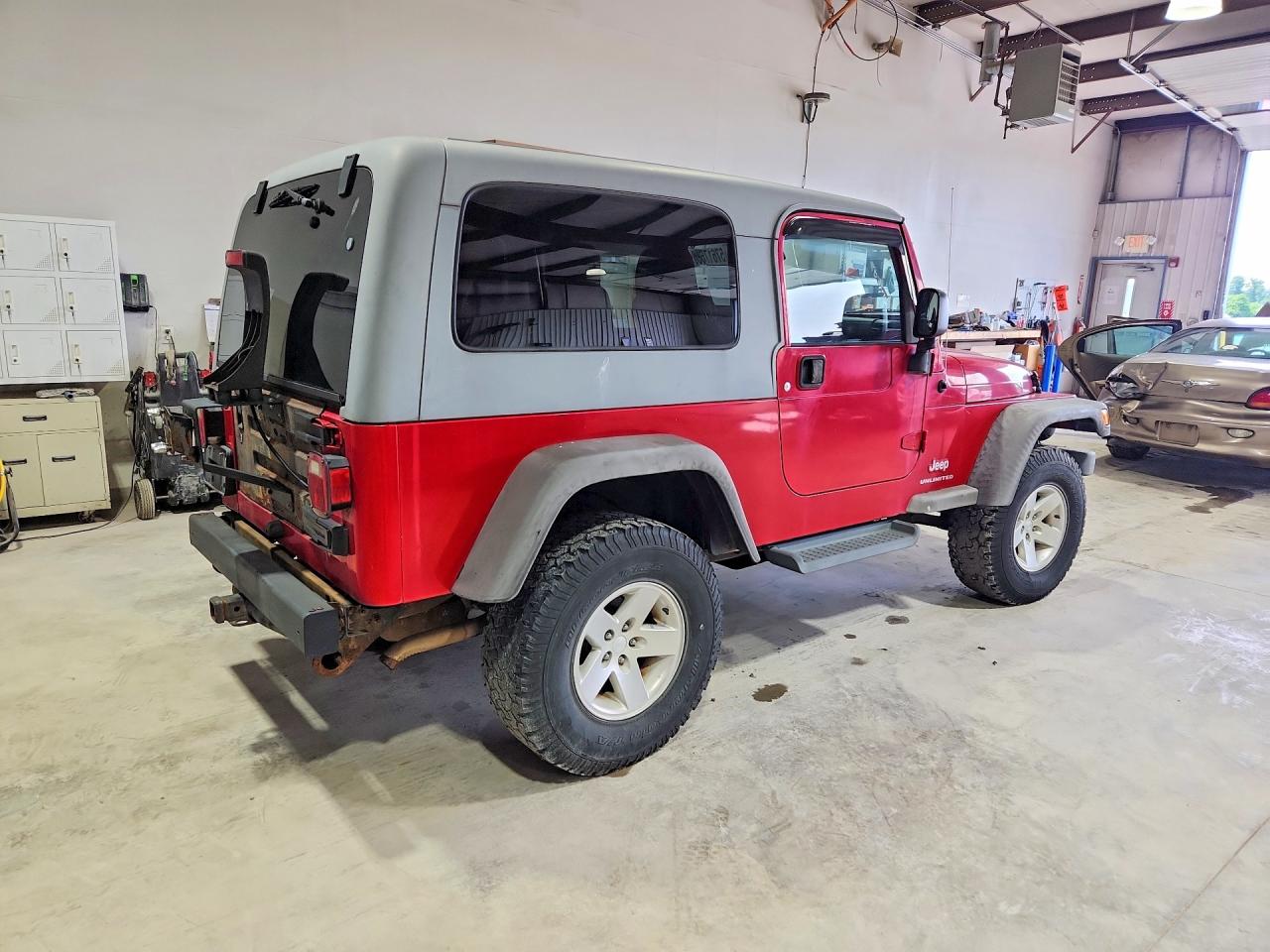 2005 Jeep Wrangler / Tj Unlimited Red vin: 1J4FA44S55P353529