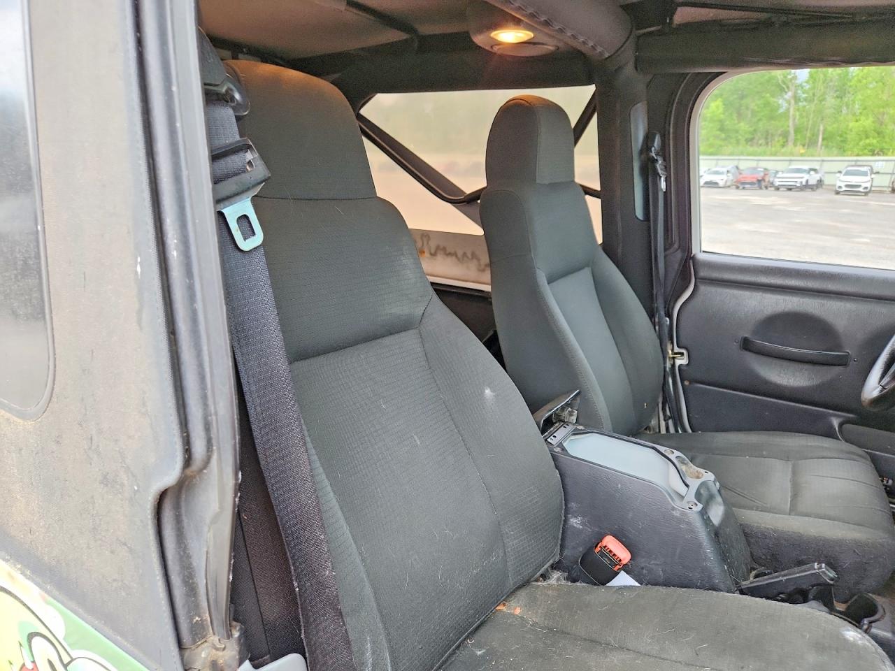 2006 Jeep Wrangler / Tj Unlimited Two Tone vin: 1J4FA44S66P735134