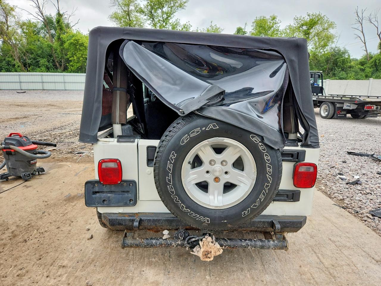 2006 Jeep Wrangler / Tj Unlimited White vin: 1J4FA44S66P775553