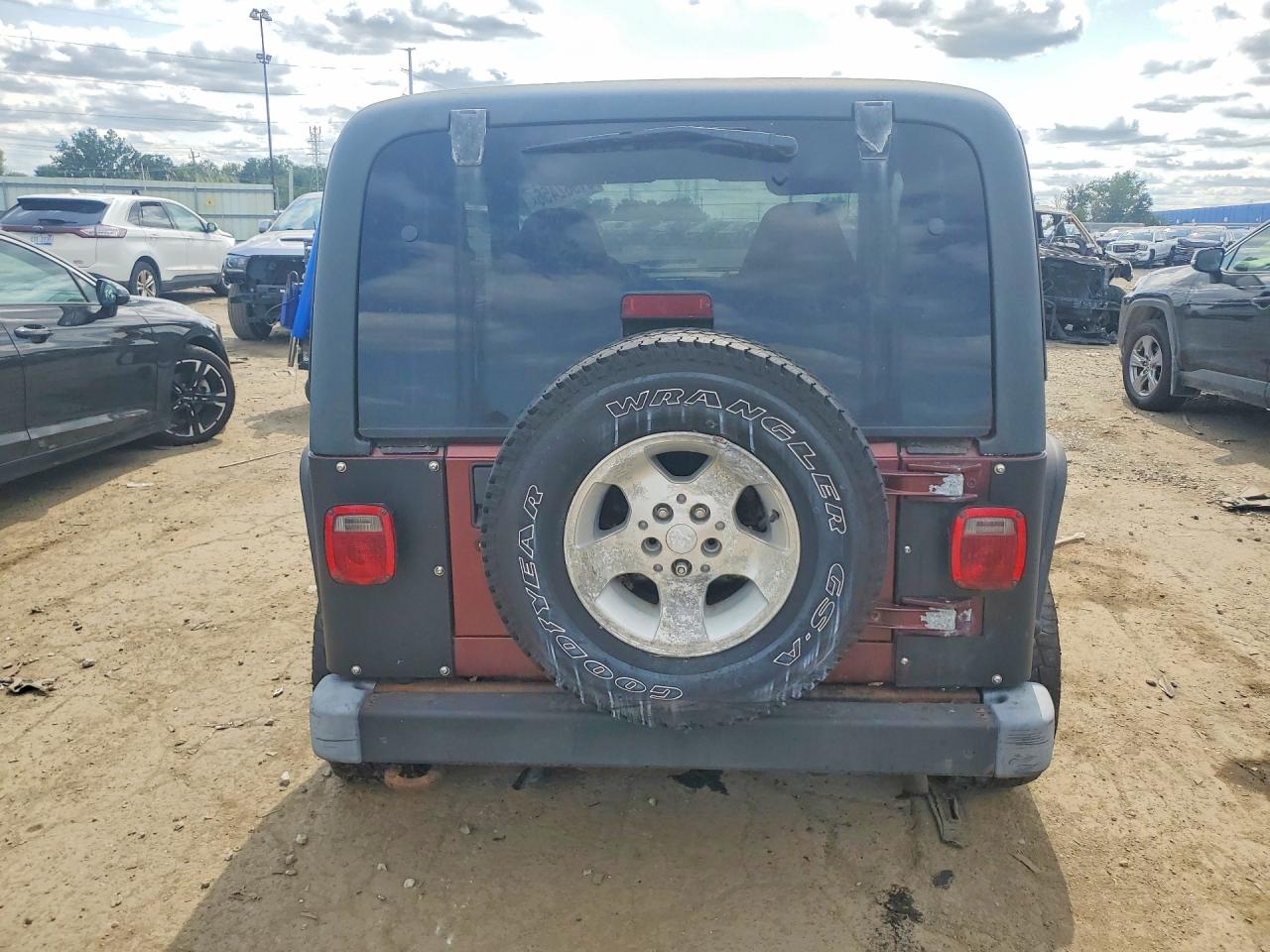 2002 Jeep Wrangler / Tj Sport Maroon vin: 1J4FA49S02P767418