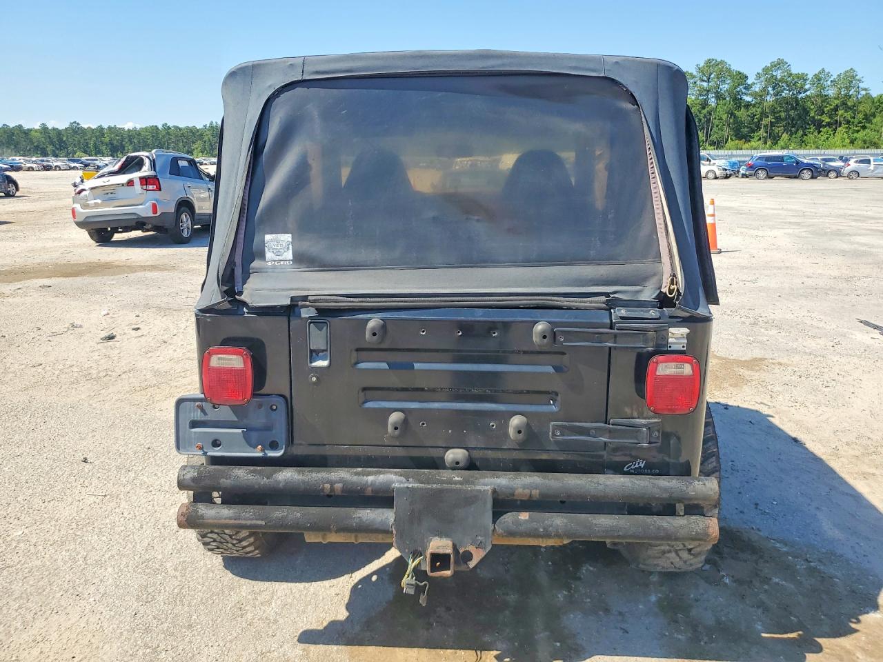2000 Jeep Wrangler / Tj Sport Black vin: 1J4FA49S0YP707891