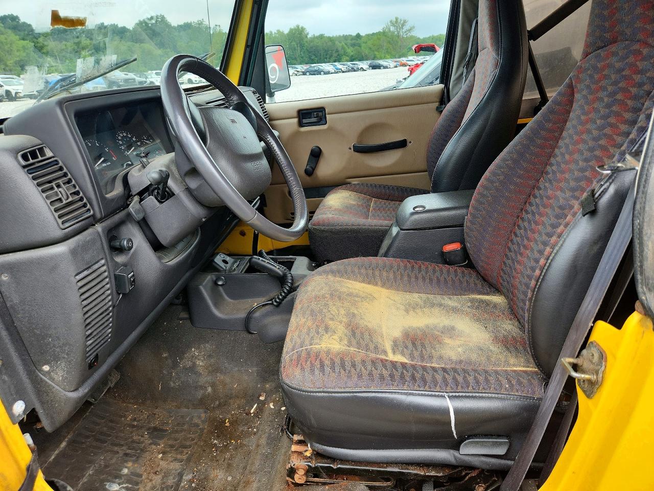 2000 Jeep Wrangler / Tj Sport Yellow vin: 1J4FA49S0YP716008