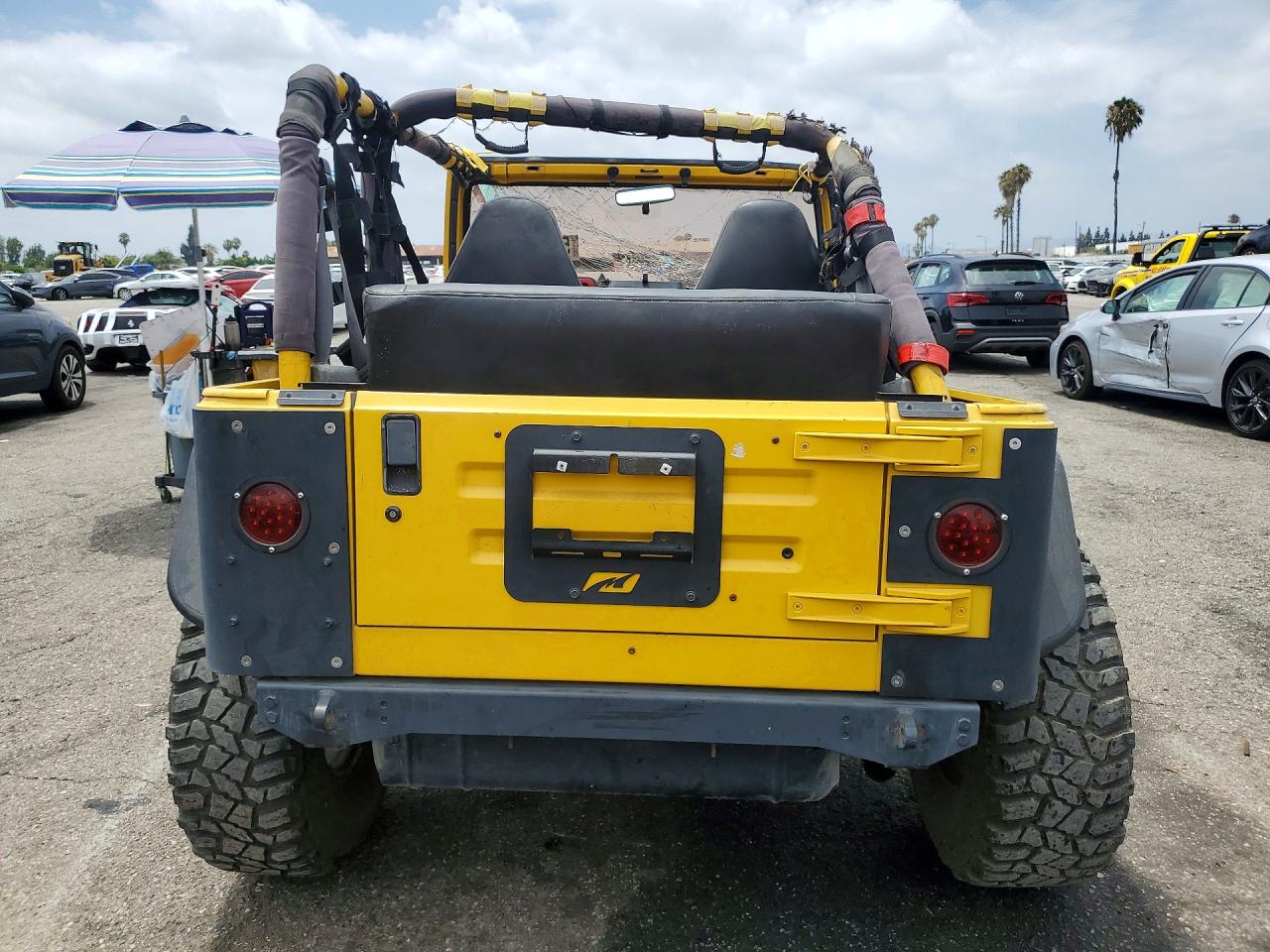 2000 Jeep Wrangler / Tj Sport Yellow vin: 1J4FA49S0YP738560