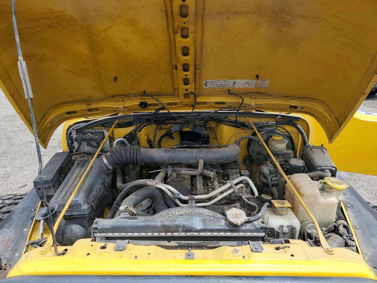 2000 Jeep Wrangler / Tj Sport Yellow vin: 1J4FA49S0YP738560