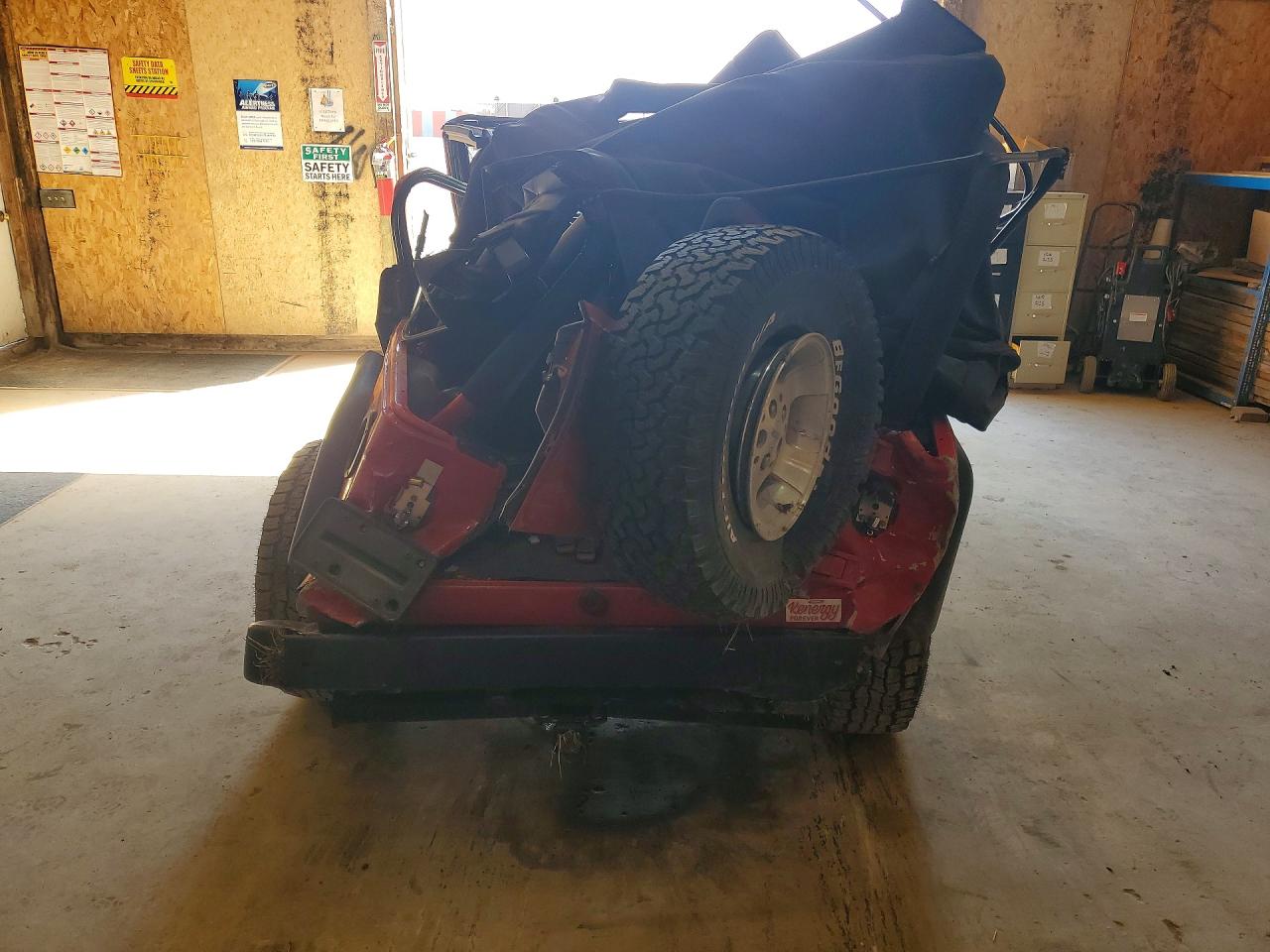 2000 Jeep Wrangler / Tj Sport Red vin: 1J4FA49S1YP729480