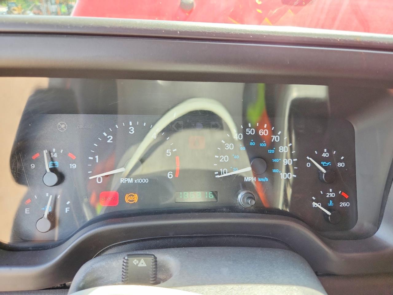 2000 Jeep Wrangler / Tj Sport Red vin: 1J4FA49S1YP779411
