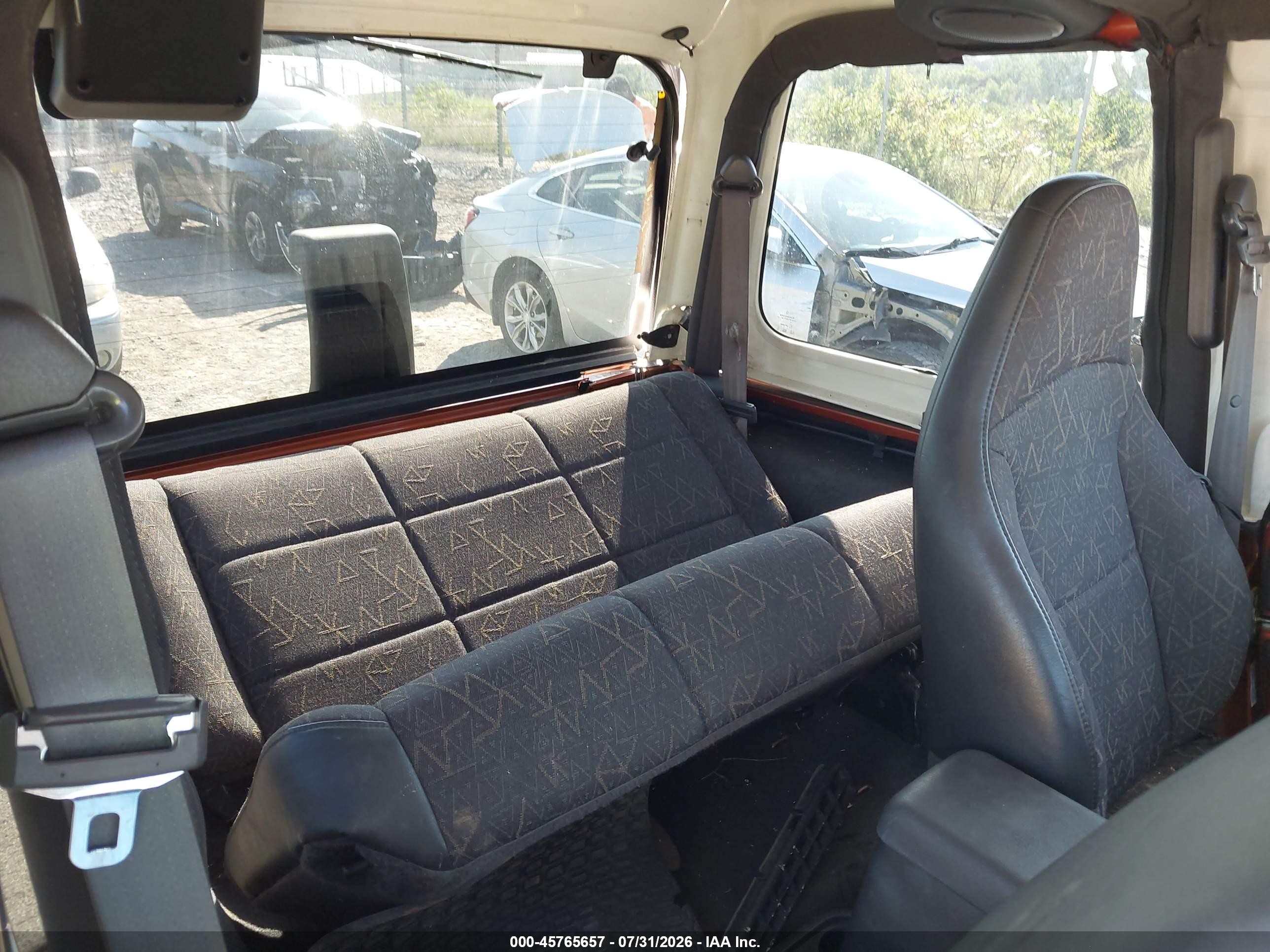 2001 Jeep Wrangler Sport Orange vin: 1J4FA49S21P368010