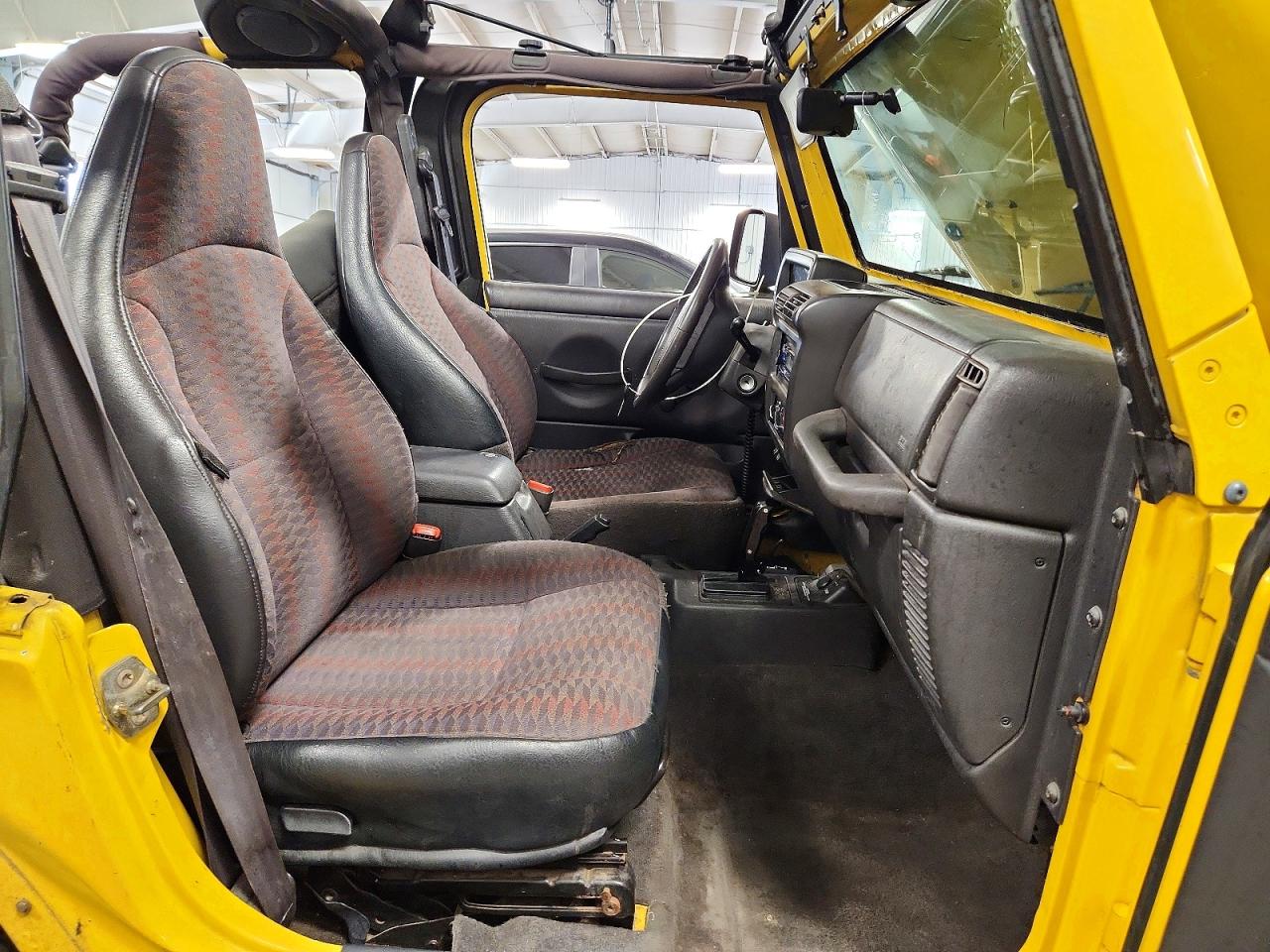 2000 Jeep Wrangler / Tj Sport Yellow vin: 1J4FA49S2YP786299