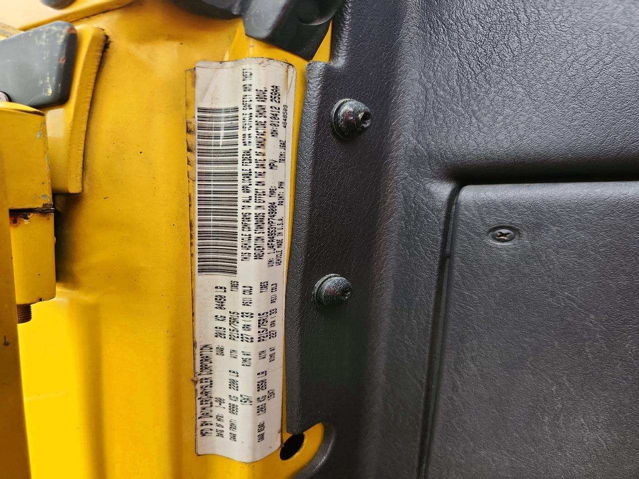 2000 Jeep Wrangler / Tj Sport Yellow vin: 1J4FA49S3YP749004