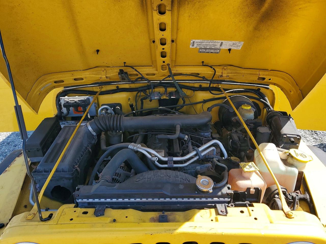 2001 Jeep Wrangler / Tj Sport Yellow vin: 1J4FA49S51P325149