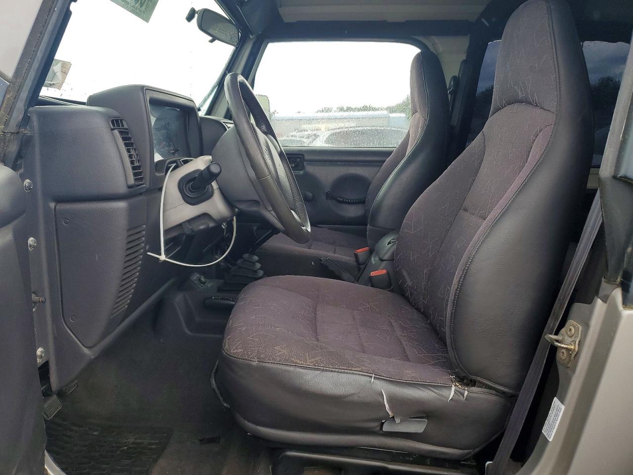 2002 Jeep Wrangler / Tj Sport Silver vin: 1J4FA49S52P723947