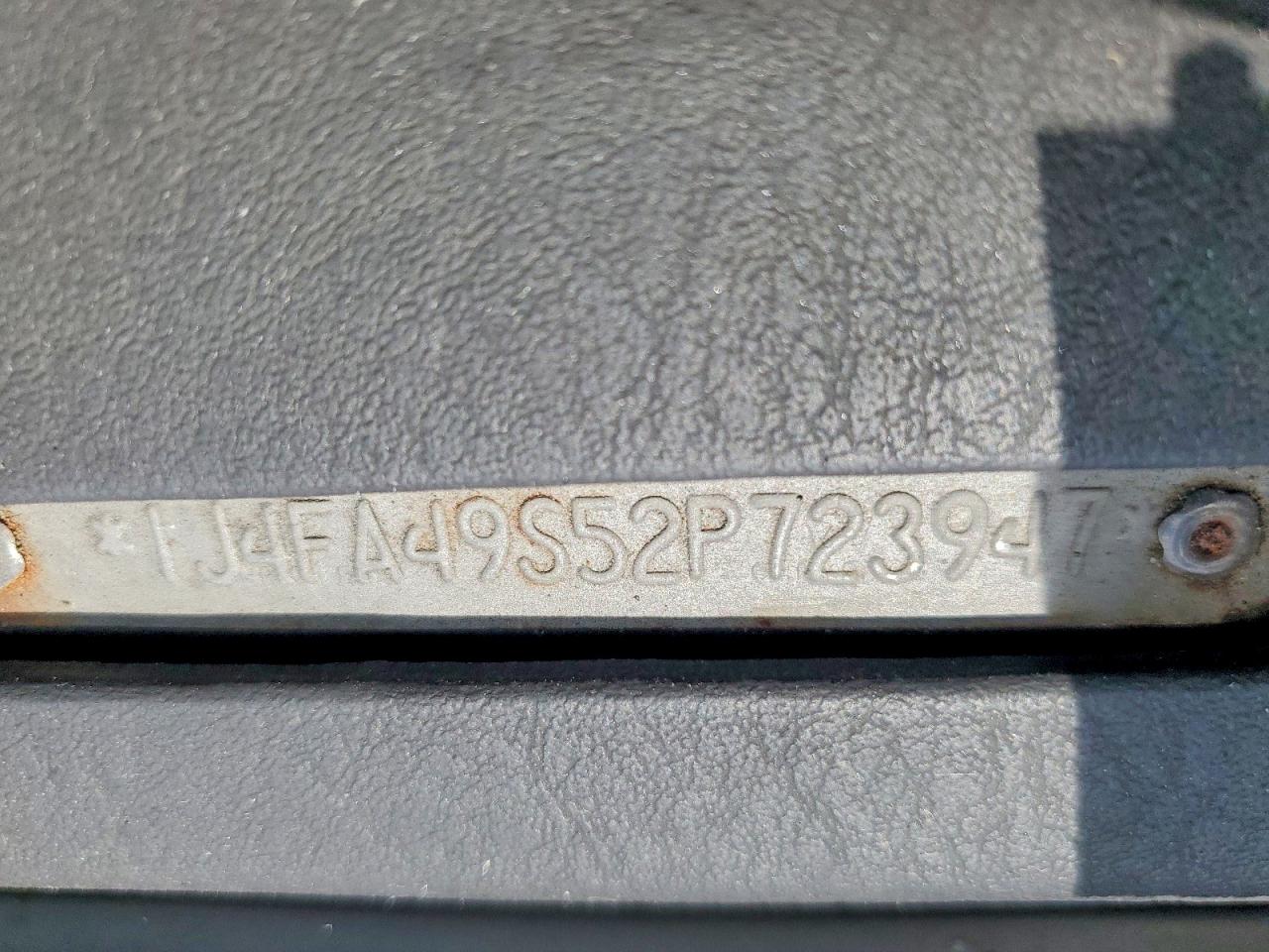 2002 Jeep Wrangler / Tj Sport Silver vin: 1J4FA49S52P723947