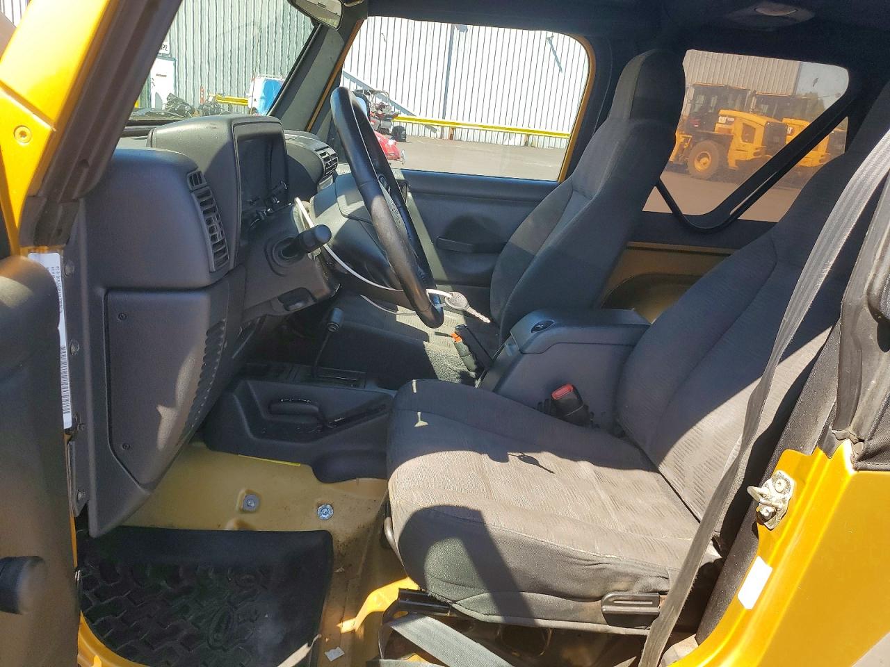 2003 Jeep Wrangler / Tj Sport Золотой vin: 1J4FA49S53P308354