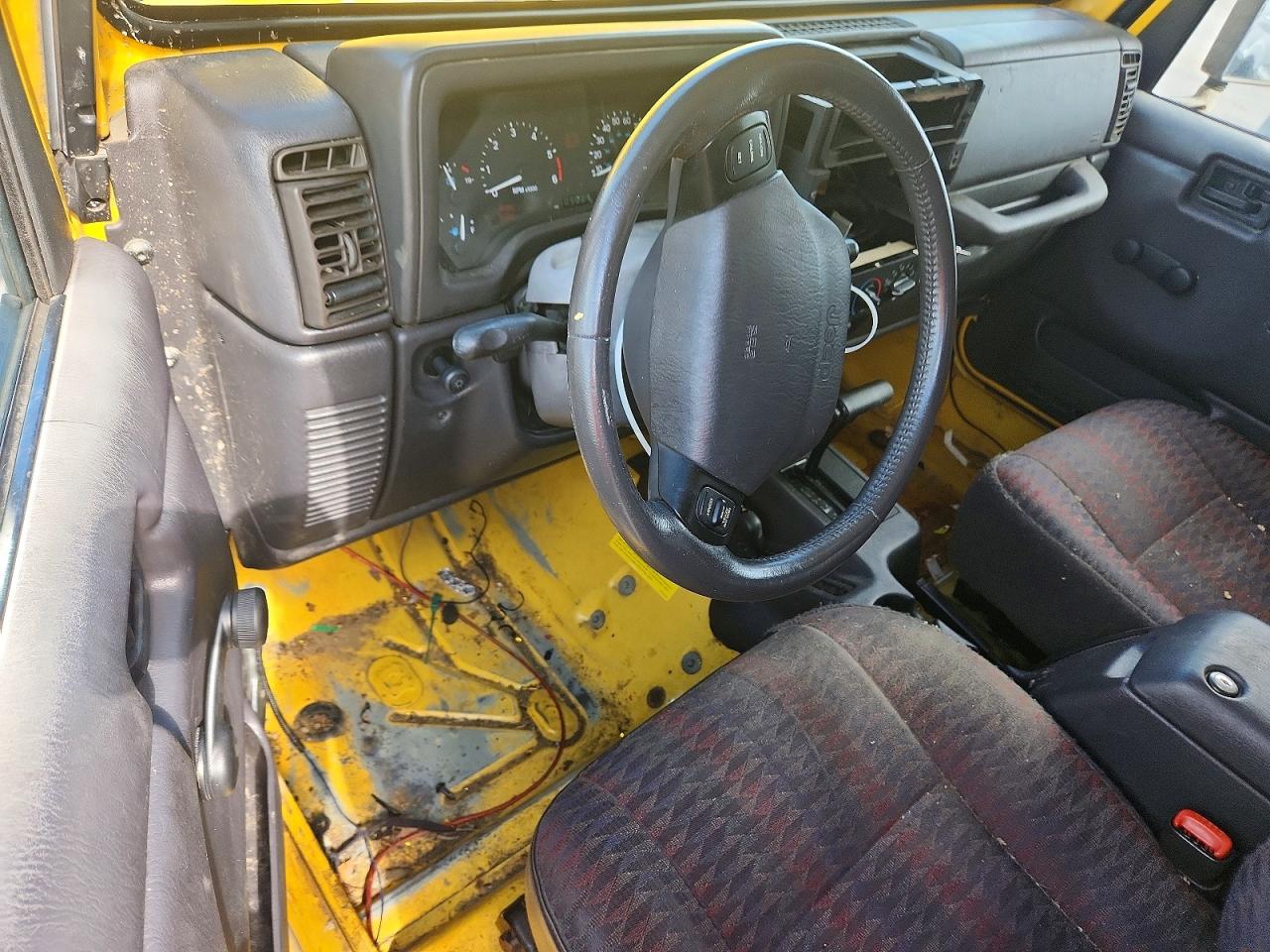 2000 Jeep Wrangler / Tj Sport Yellow vin: 1J4FA49S5YP715646