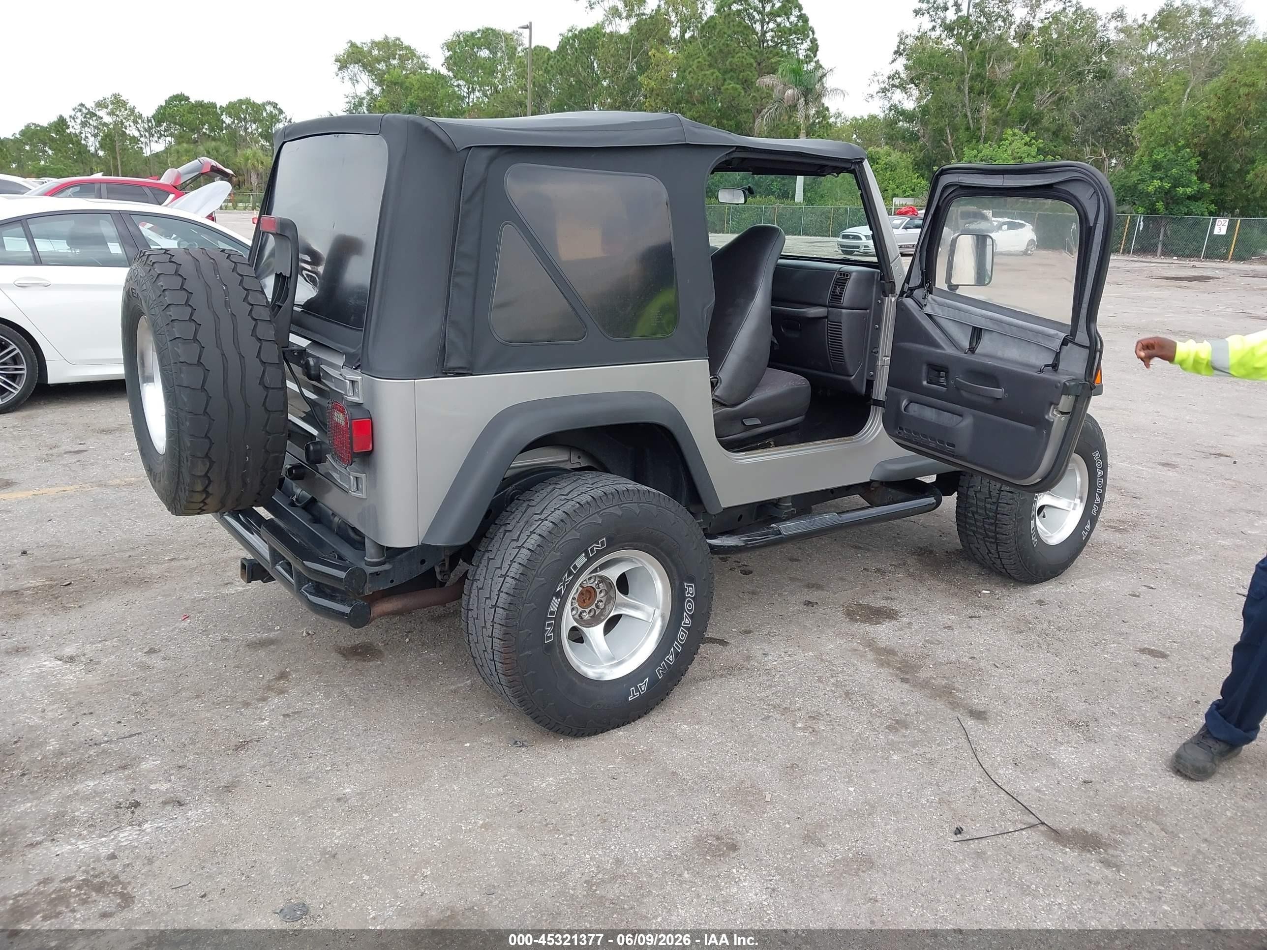 2002 Jeep Wrangler Sport Silver vin: 1J4FA49S62P701472