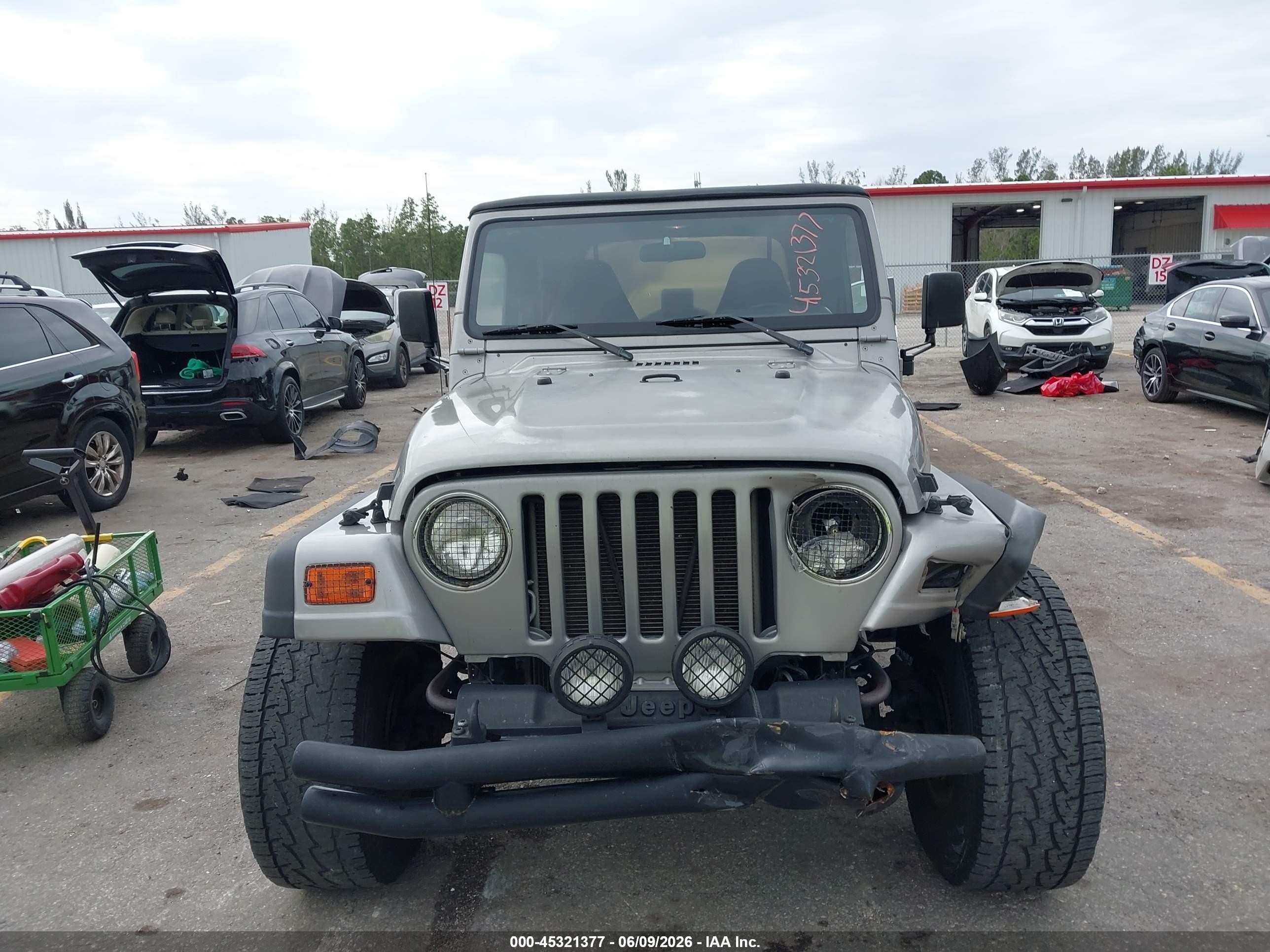 2002 Jeep Wrangler Sport Silver vin: 1J4FA49S62P701472