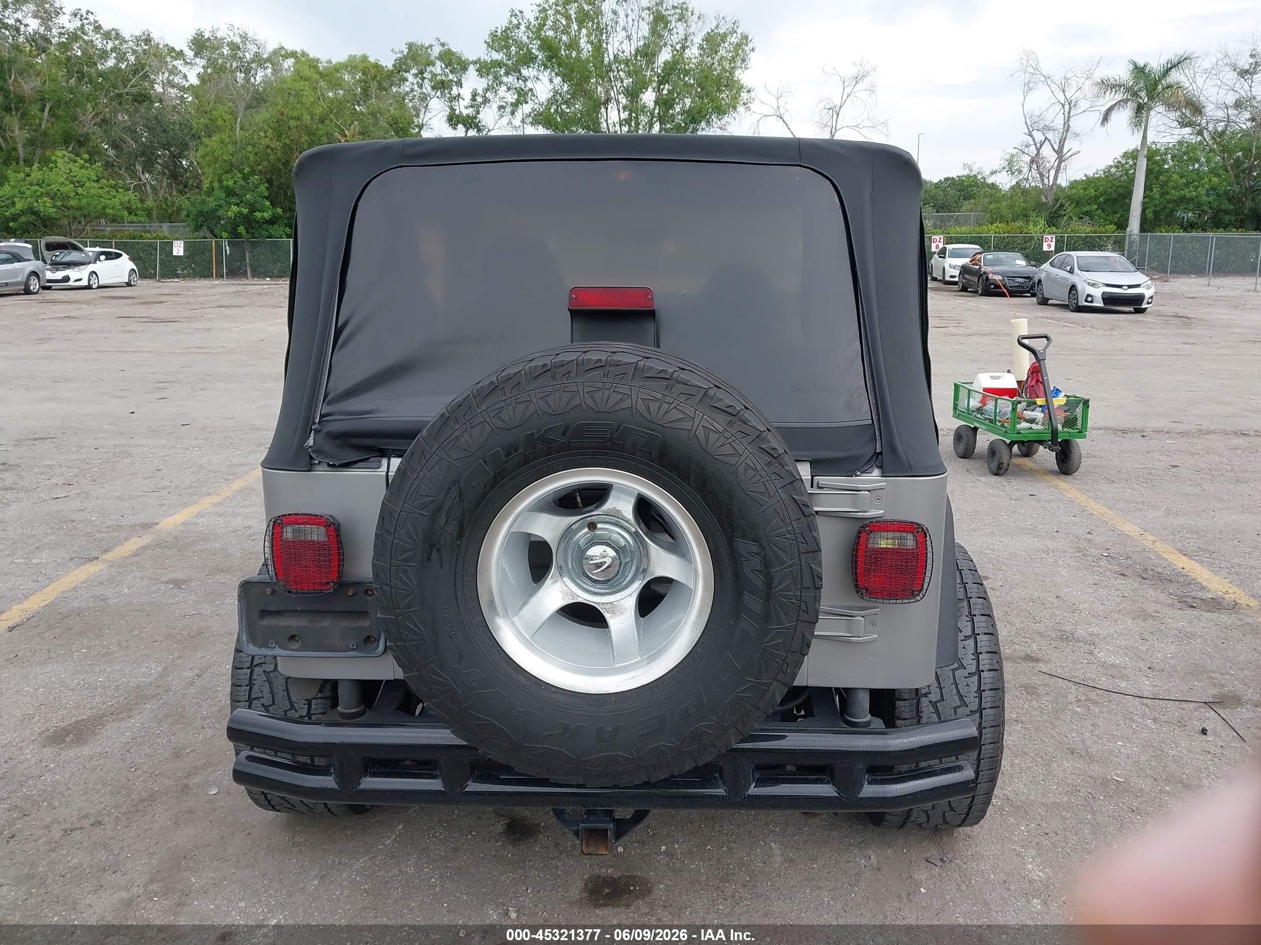 2002 Jeep Wrangler Sport Silver vin: 1J4FA49S62P701472
