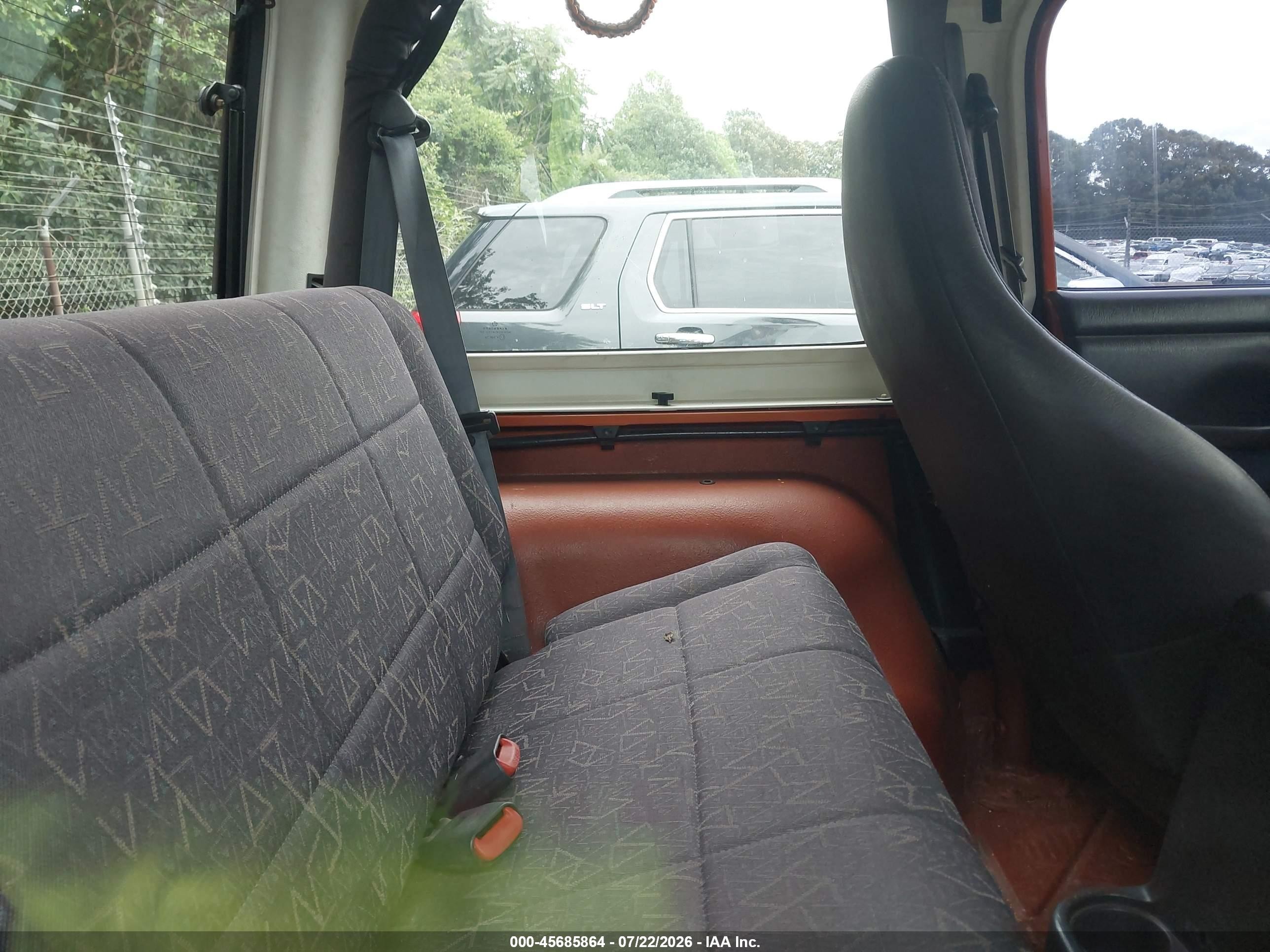 2001 Jeep Wrangler Sport Orange vin: 1J4FA49S71P362672