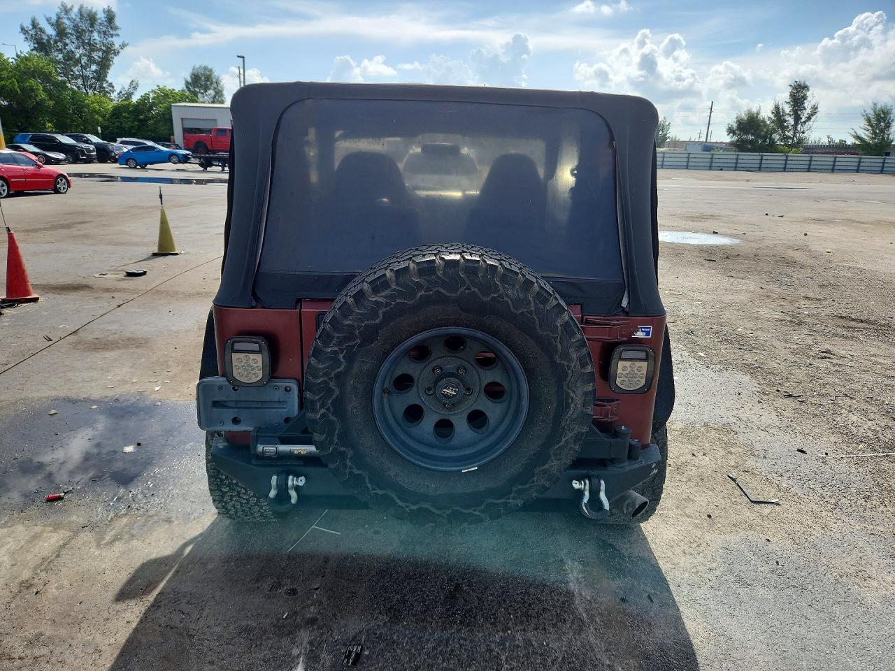2002 Jeep Wrangler / Tj Sport Burgundy vin: 1J4FA49S72P710102