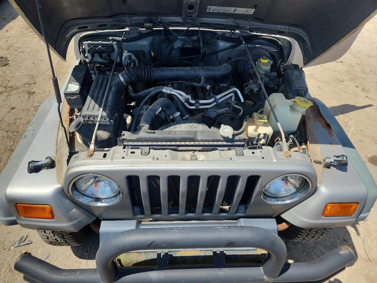 2000 Jeep Wrangler / Tj Sport Серебряный vin: 1J4FA49S7YP782183