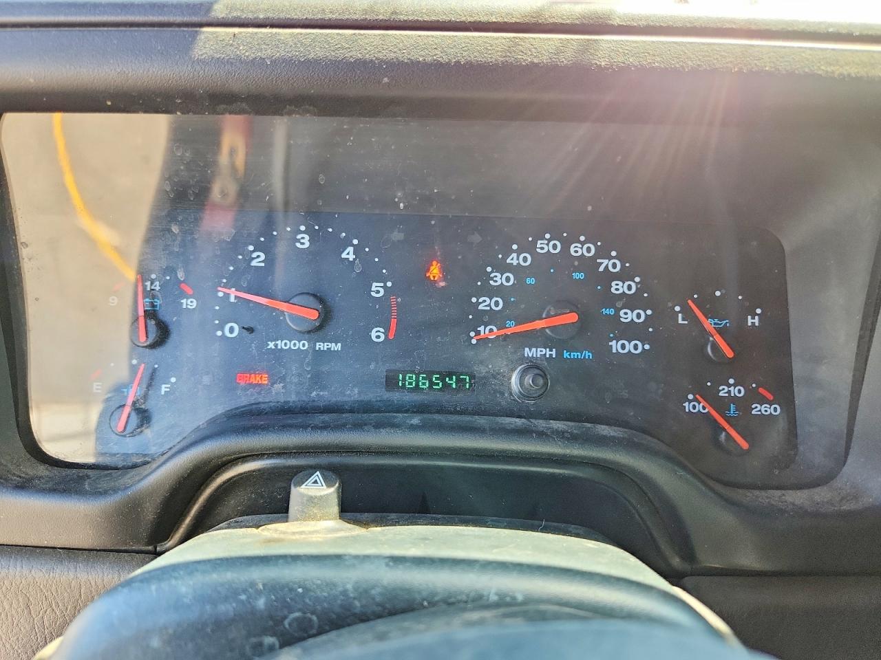 2003 Jeep Wrangler / Tj Sport Red vin: 1J4FA49S83P303570