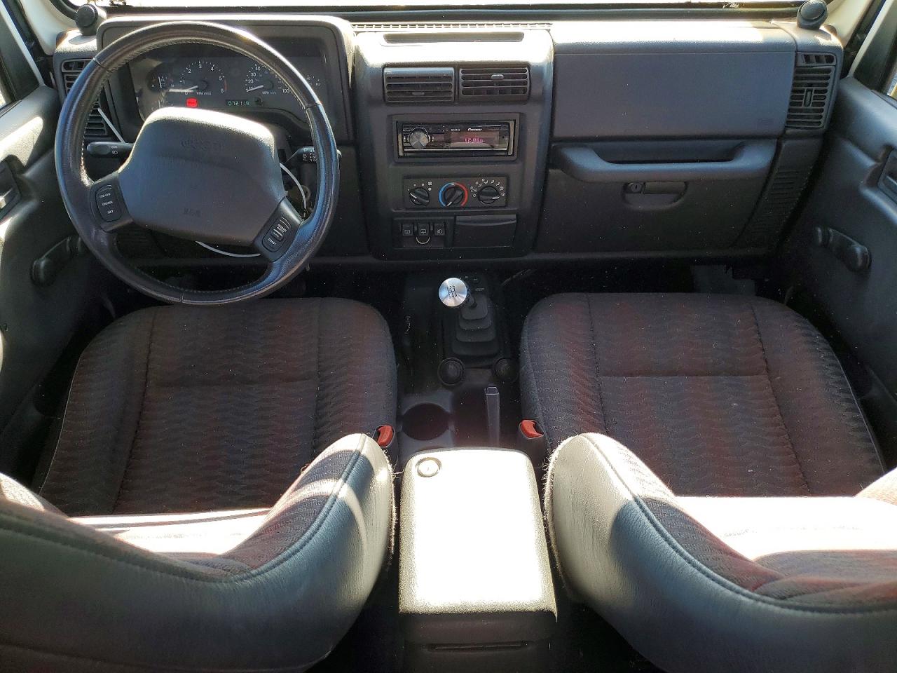 2000 Jeep Wrangler / Tj Sport White vin: 1J4FA49S8YP730609