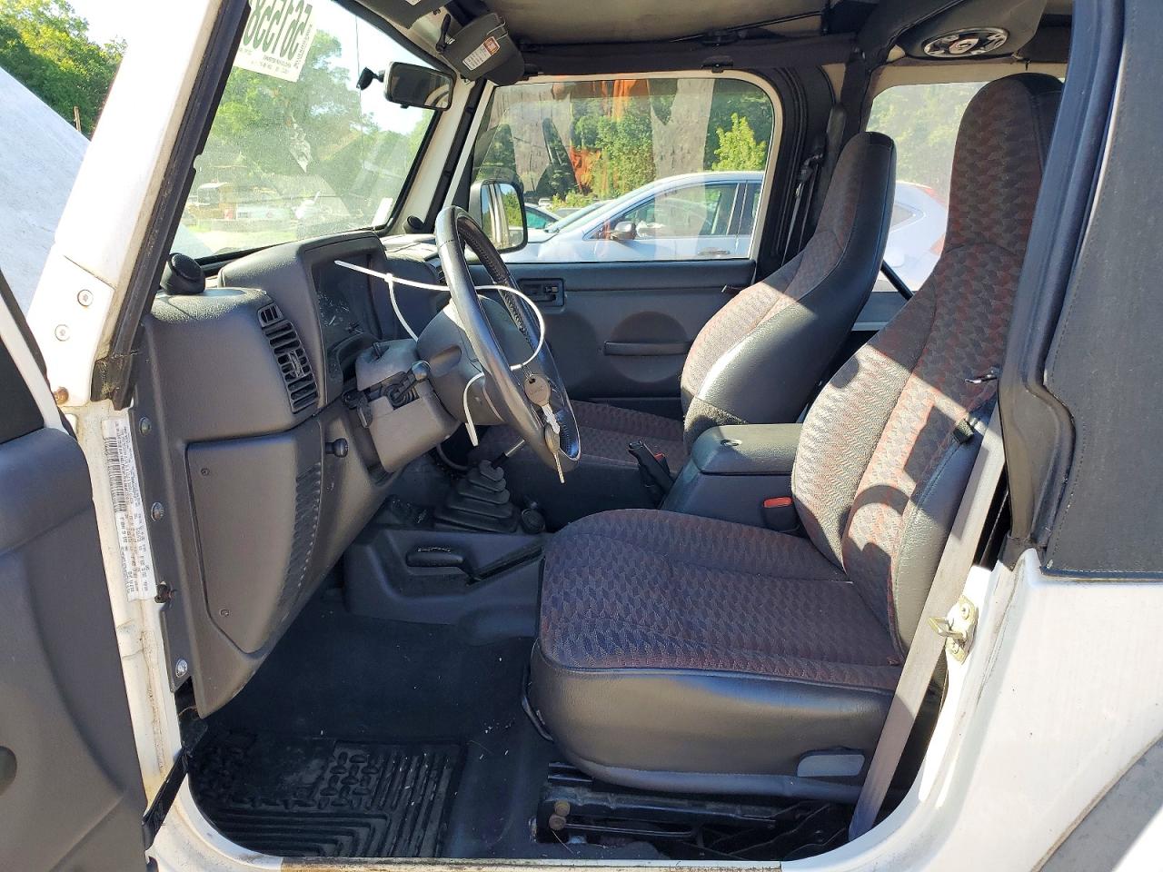 2000 Jeep Wrangler / Tj Sport White vin: 1J4FA49S8YP730609