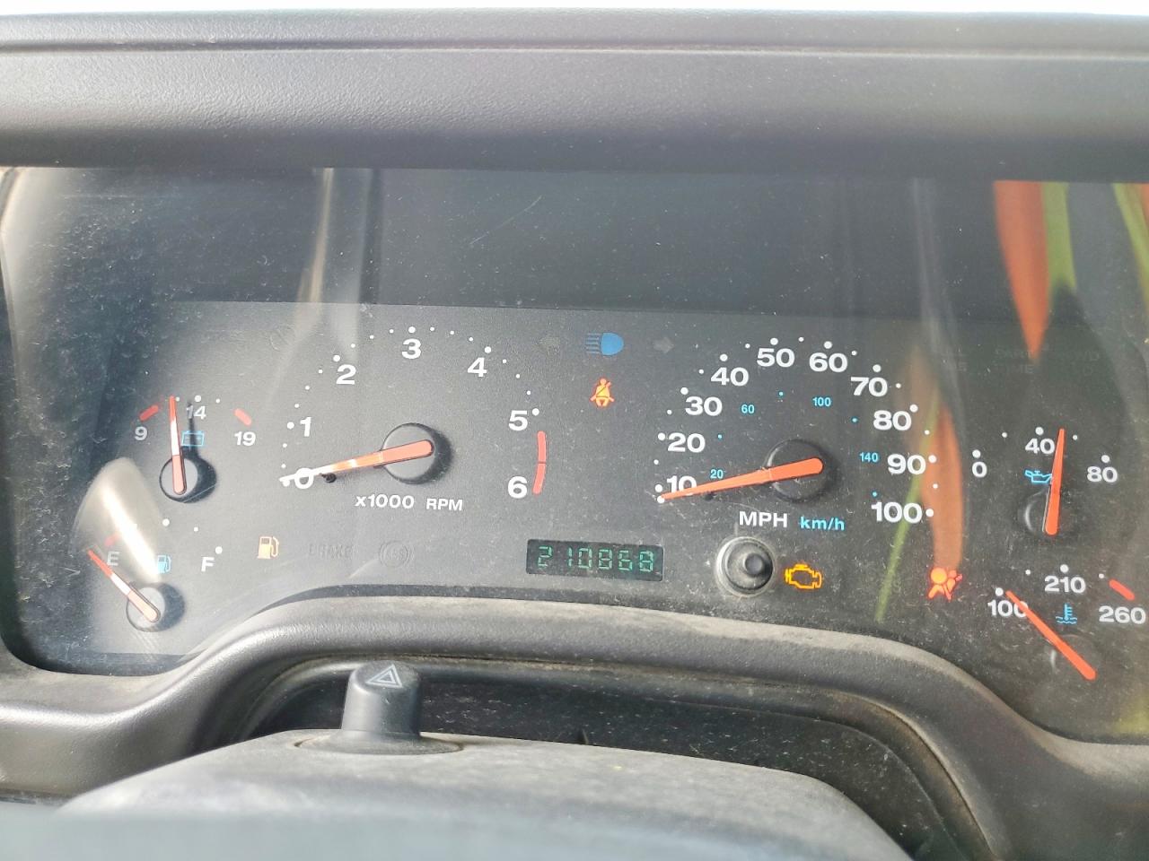 2002 Jeep Wrangler / Tj Sport White vin: 1J4FA49S92P755378