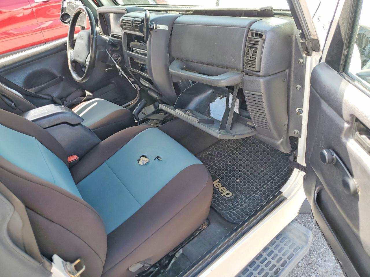 2002 Jeep Wrangler / Tj Sport White vin: 1J4FA49S92P755378