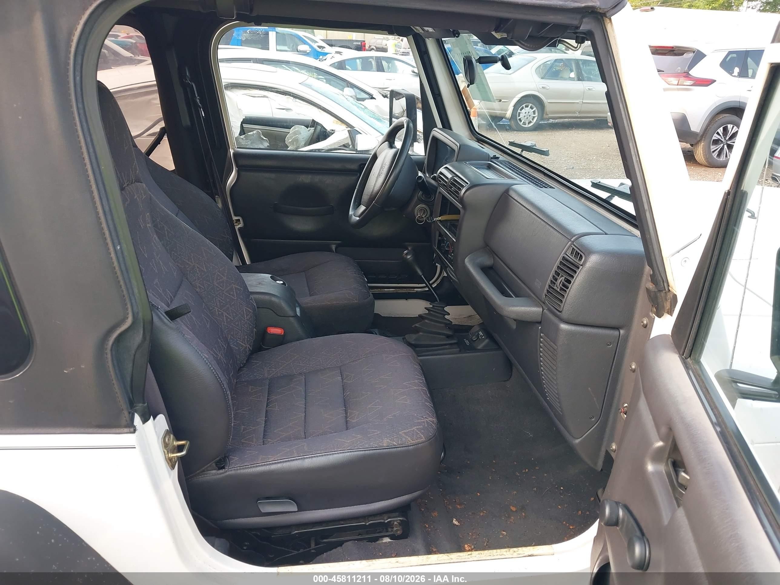 2002 Jeep Wrangler Sport Белый vin: 1J4FA49SX2P766762