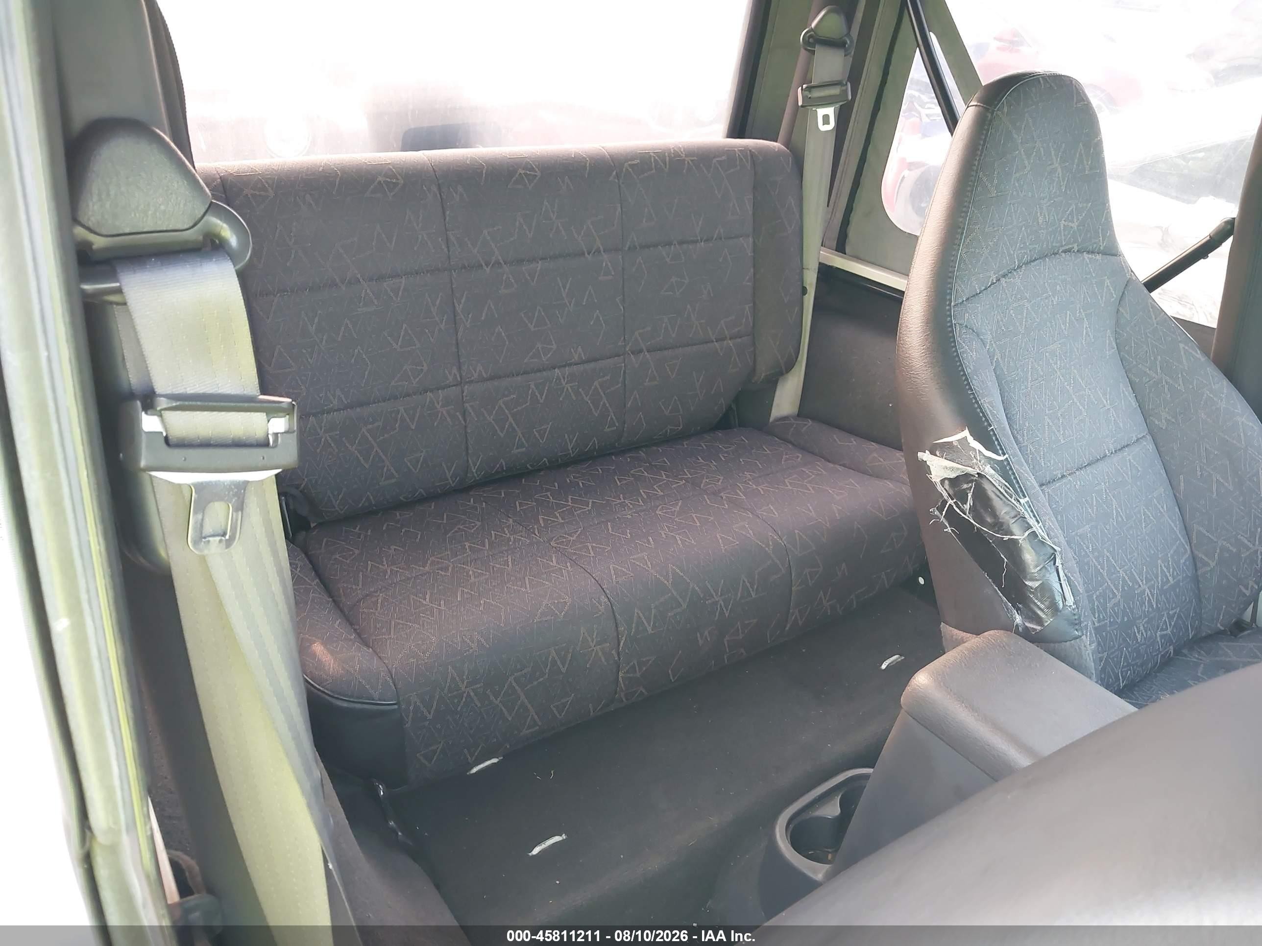 2002 Jeep Wrangler Sport Белый vin: 1J4FA49SX2P766762