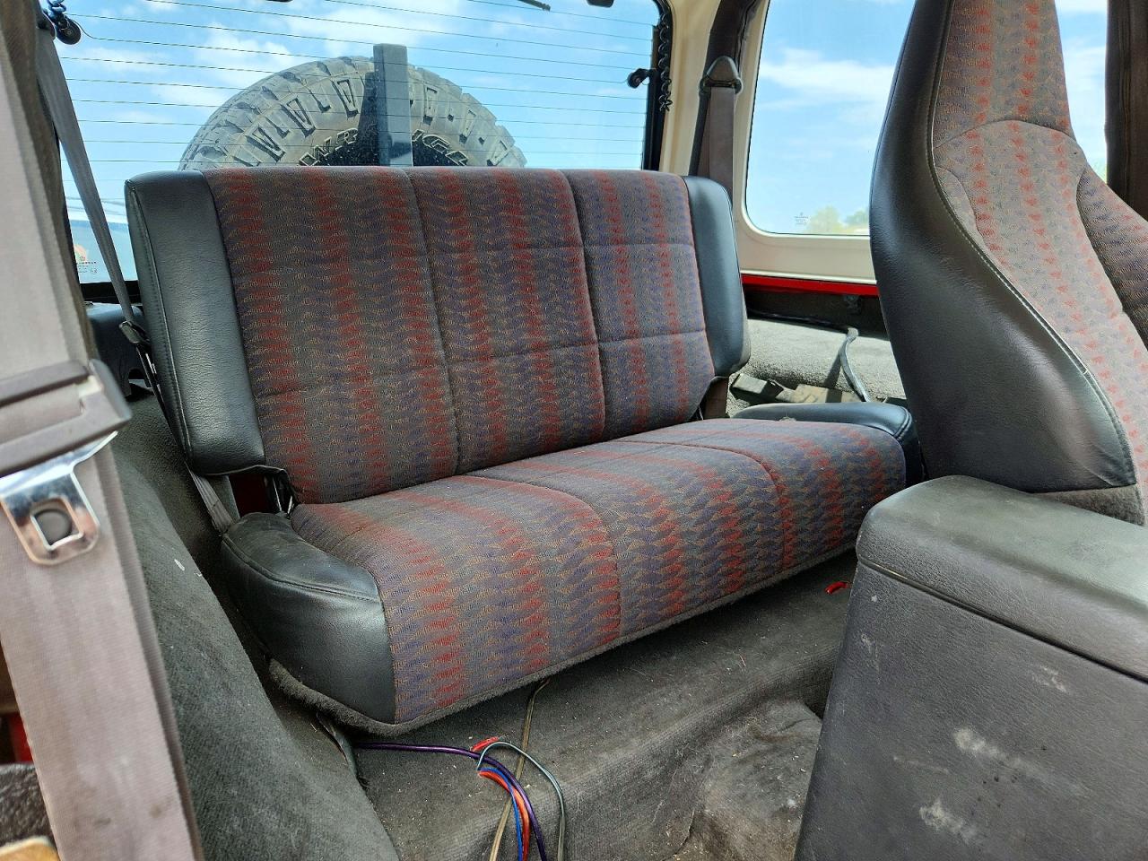 2000 Jeep Wrangler / Tj Sport Gray vin: 1J4FA49SXYP729655